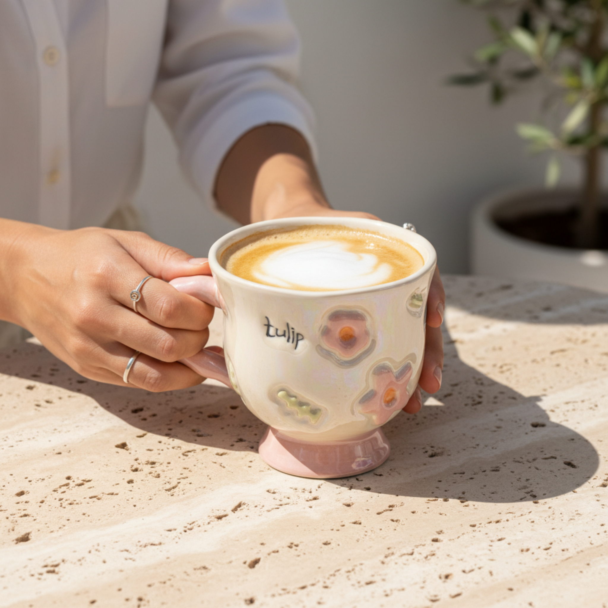 Mug Rose Design Fleur en Relief en Céramique – Style Moderne Tunisie