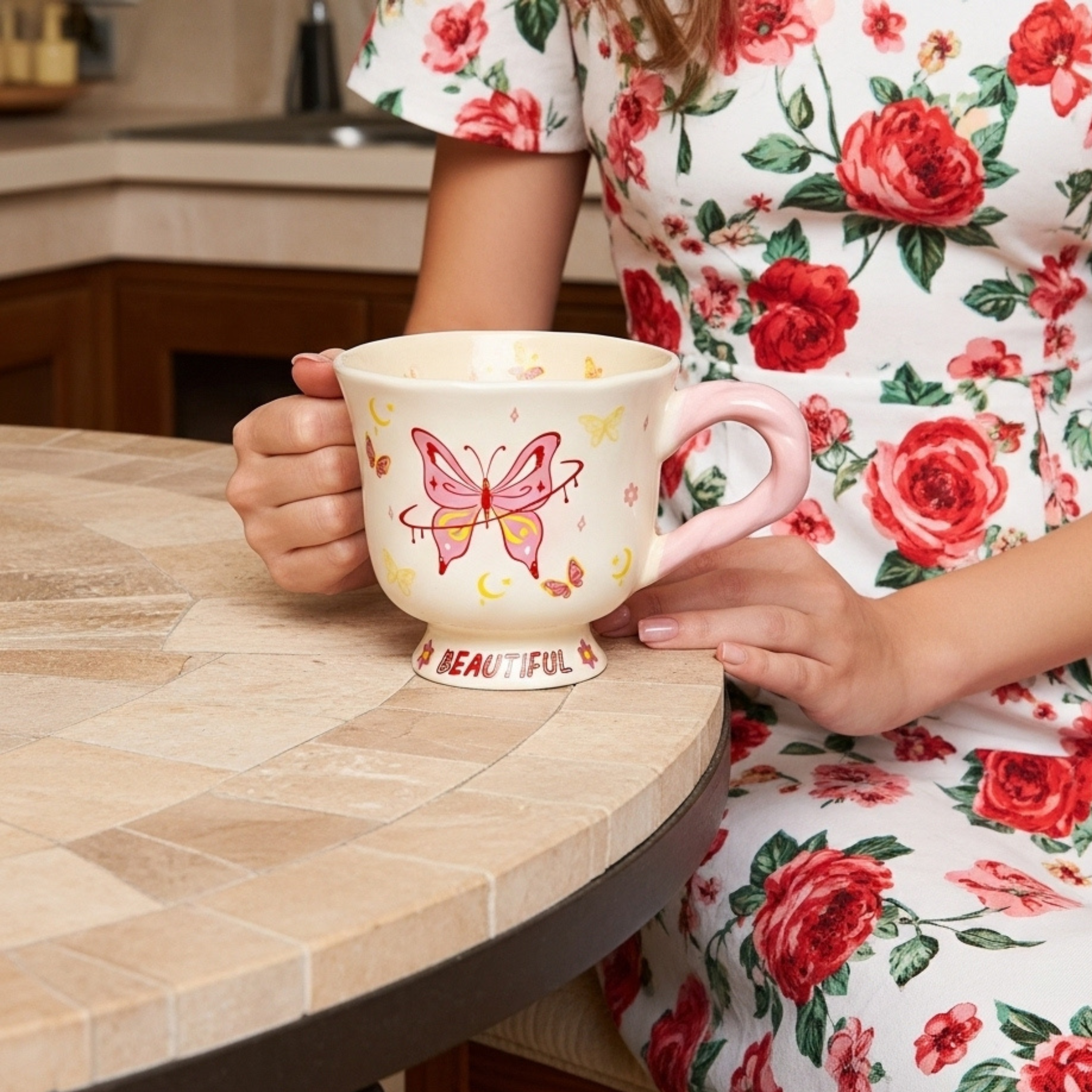 Mug papillon rose “Beautiful” – Céramique base évasée | Fiolla Home