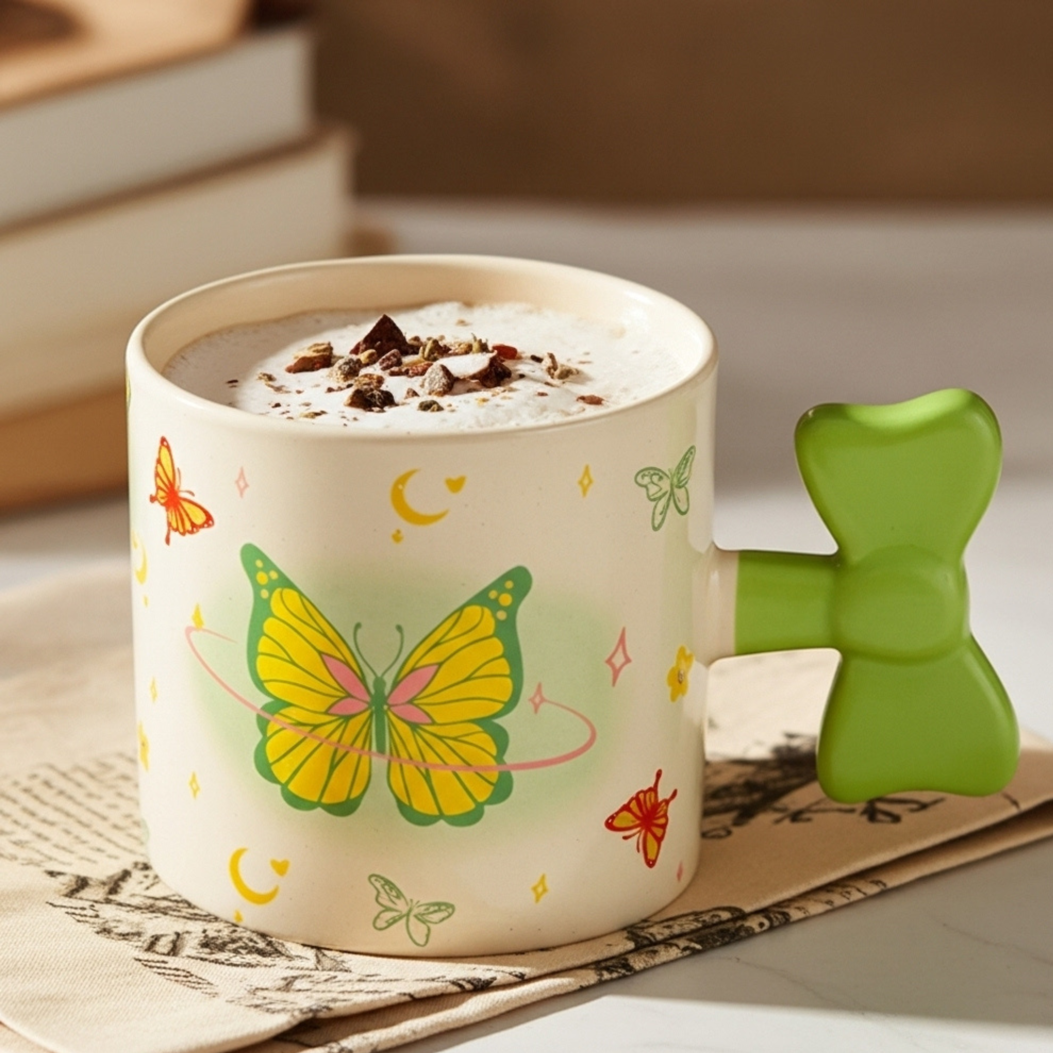 Mug papillon en céramique – Anse nœud 3D | Fiolla Home