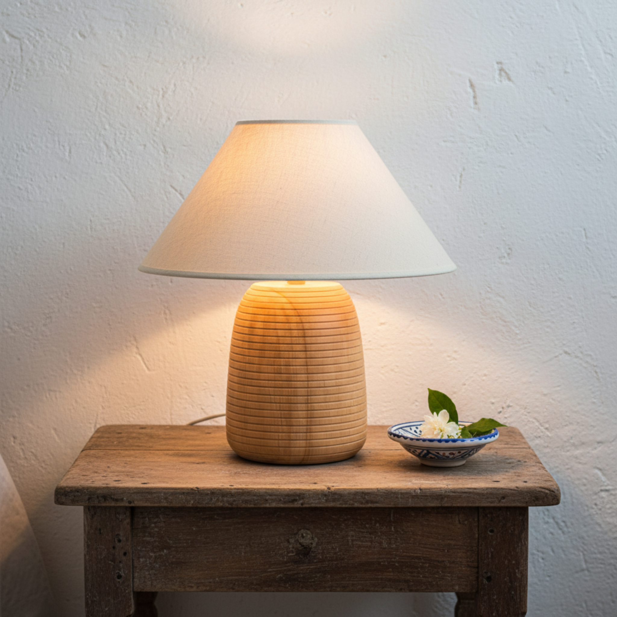 Lampe La Ruche – lampe de table bois handmade Tunisie