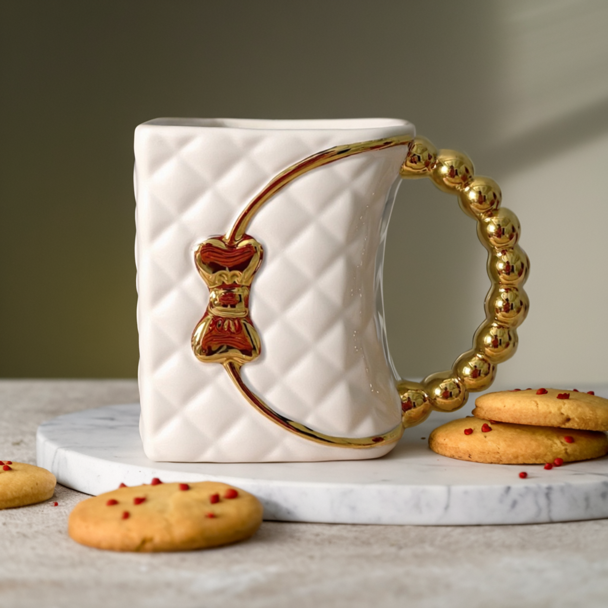 Mug Noir de Luxe | Poignée Dorée Bijou & Style Sac | Fiolla Home