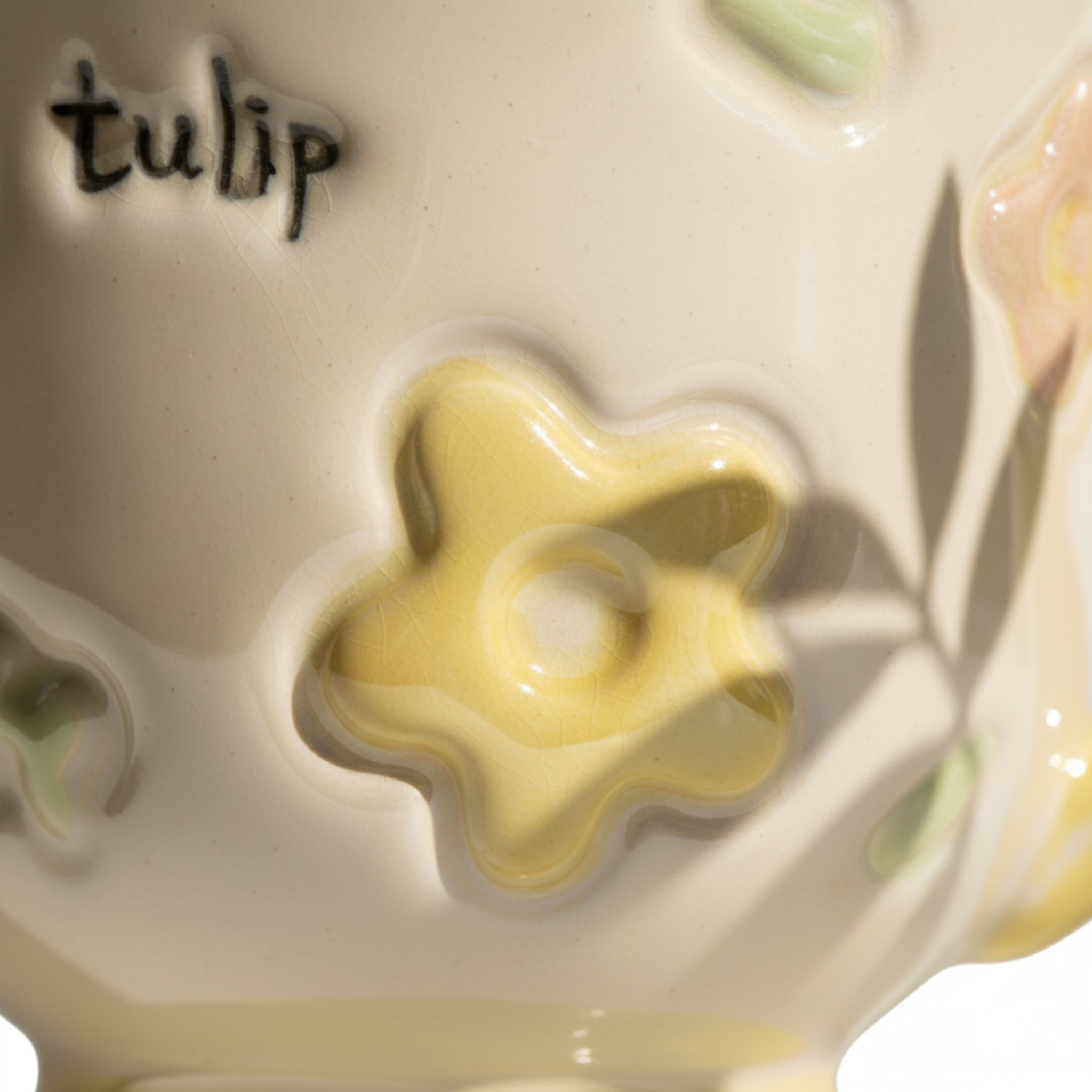 Mug Jaune Design Fleur en Relief en Céramique – Style Moderne Tunisie