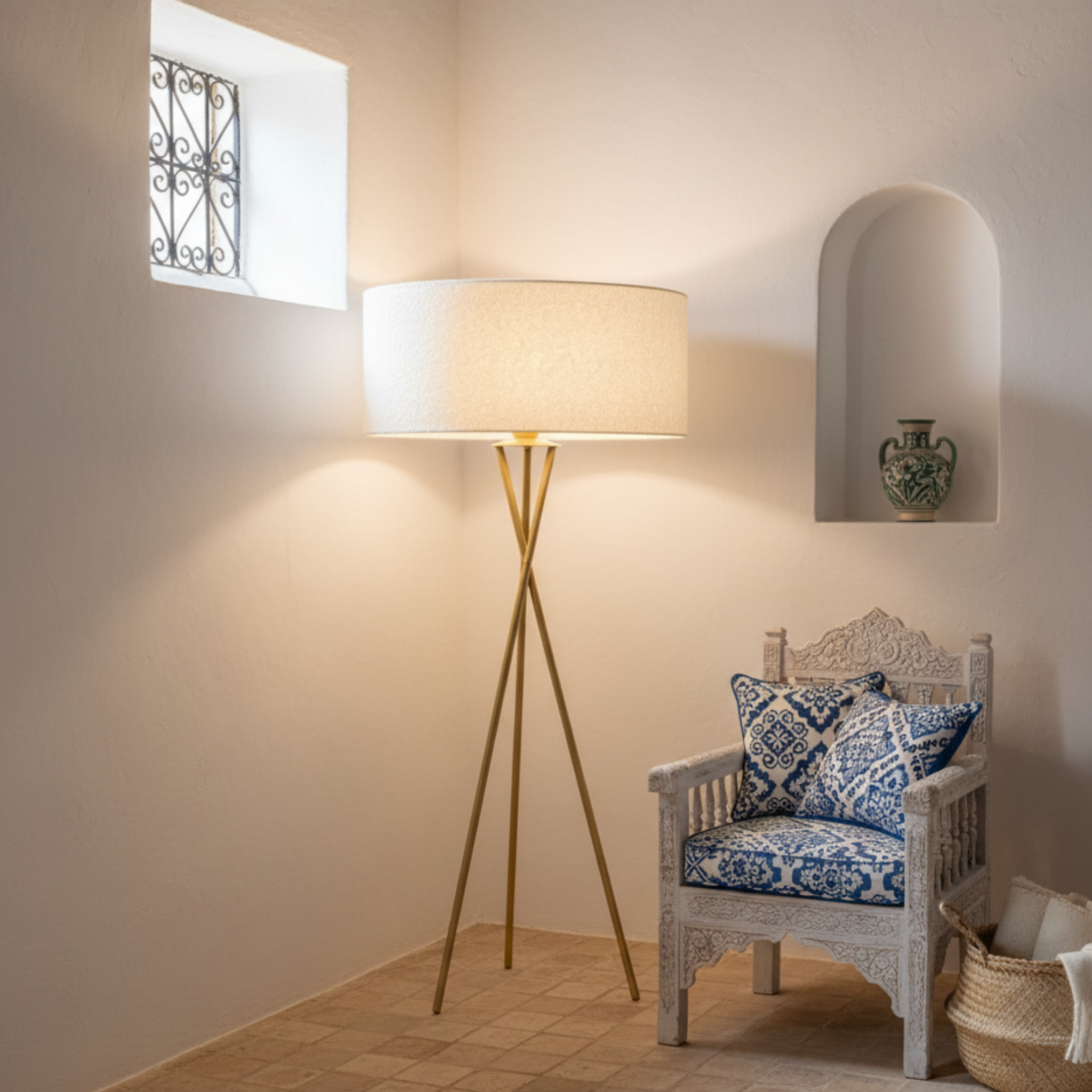 Lampadaire Doré Tripode – Abat-jour Tissu Bouclette
