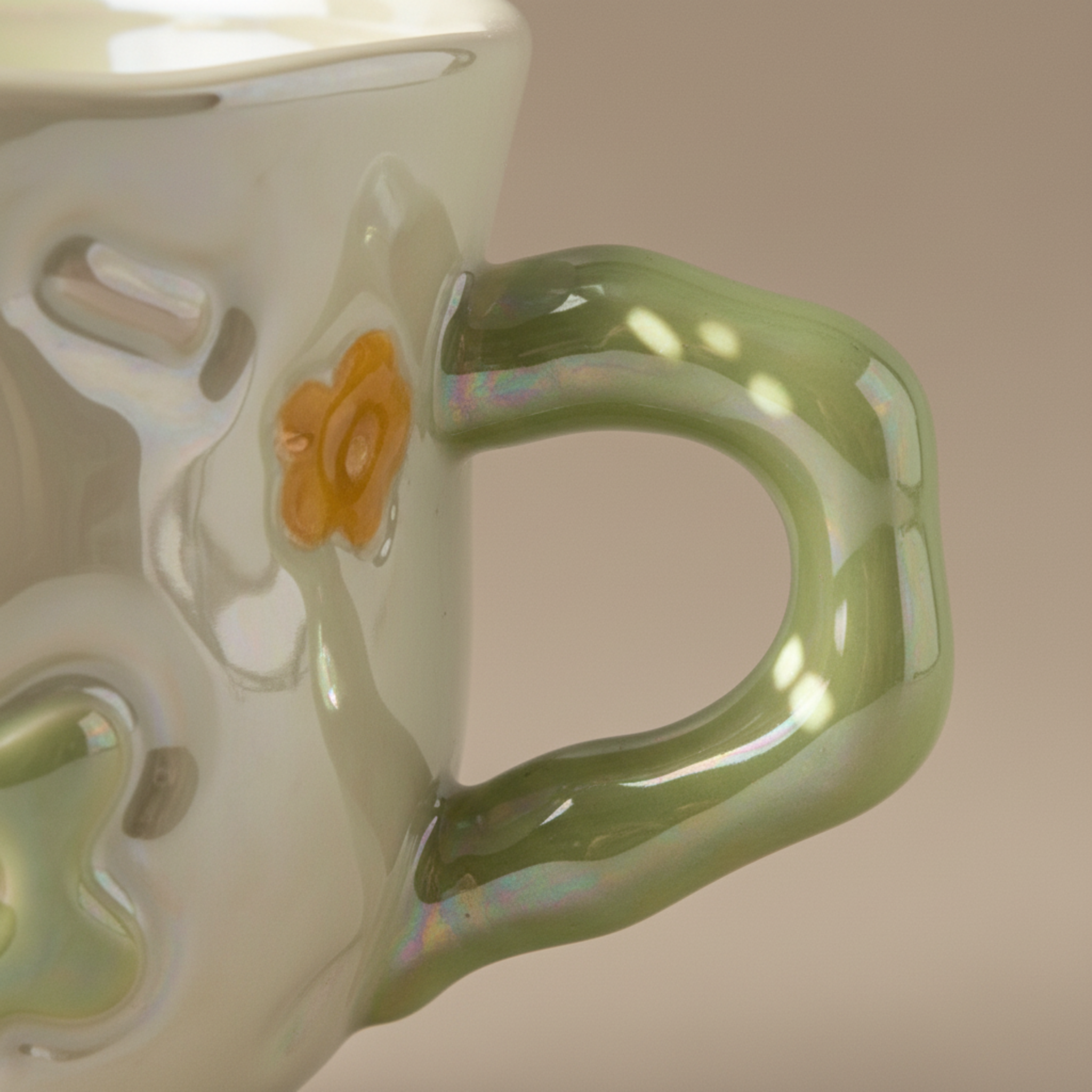 Mug Vert Design Fleur en Relief en Céramique – Style Moderne Tunisie