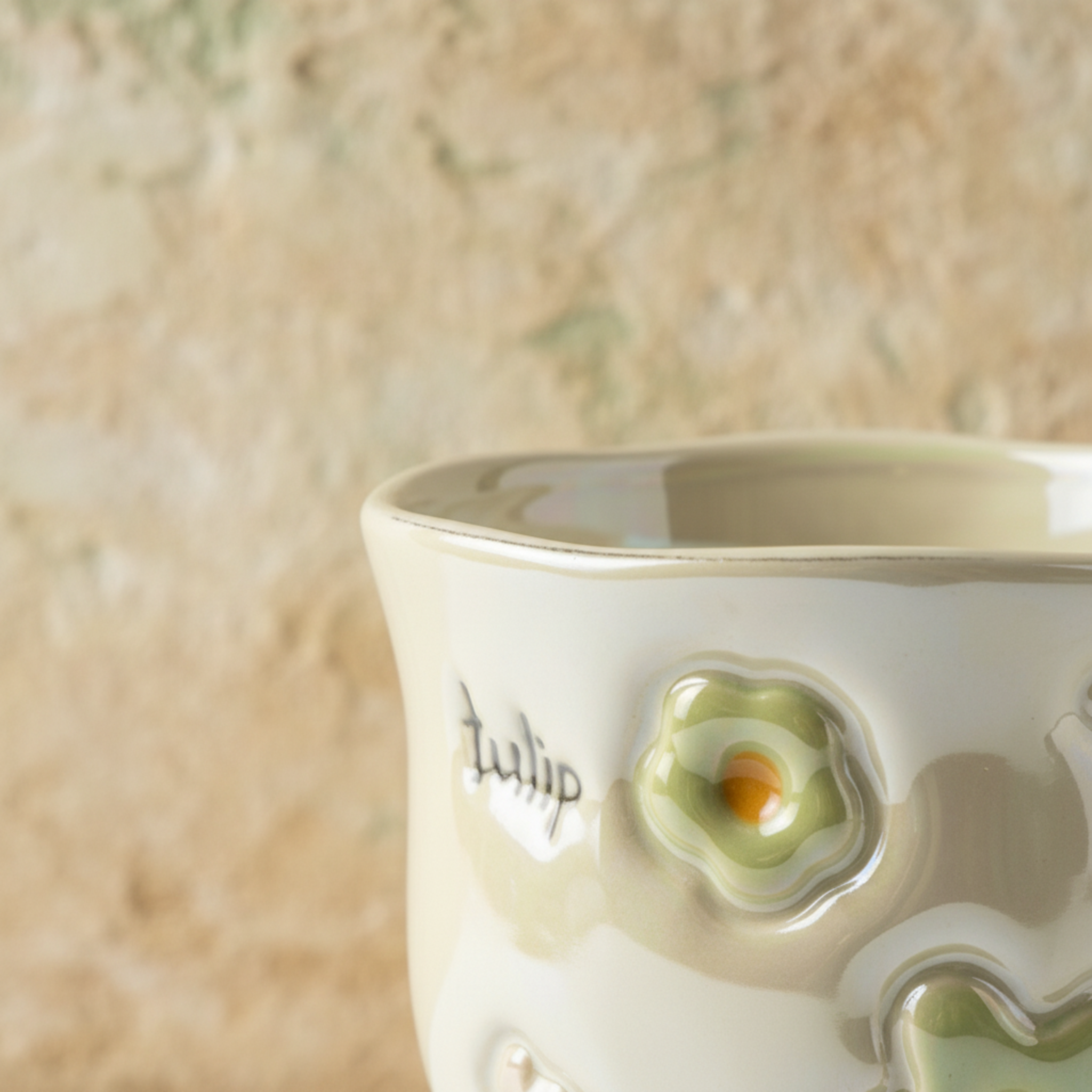Mug Vert Design Fleur en Relief en Céramique – Style Moderne Tunisie