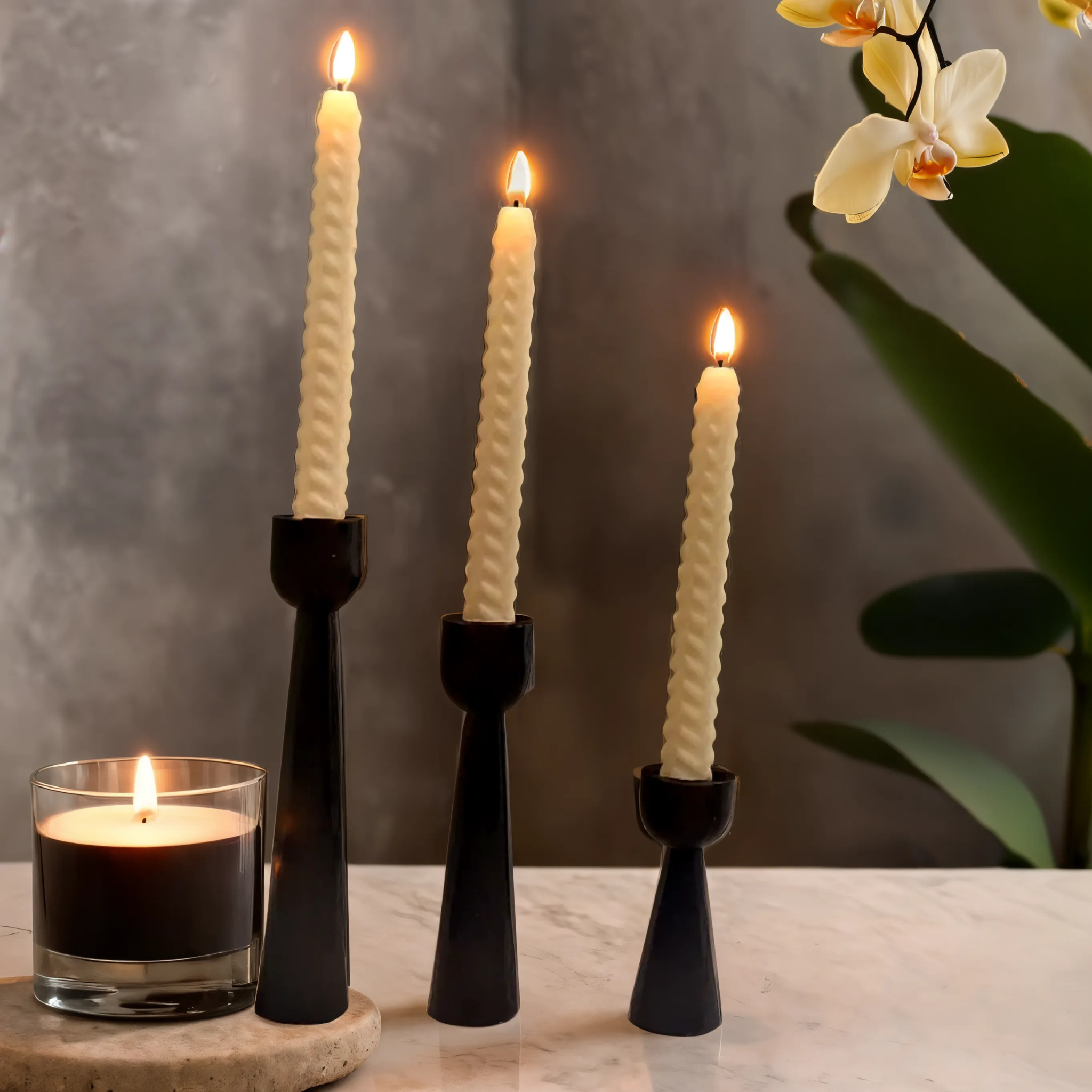 Bougeoirs en Bois Noir Sculpté | Design Moderne et Élégant | Fiolla Home