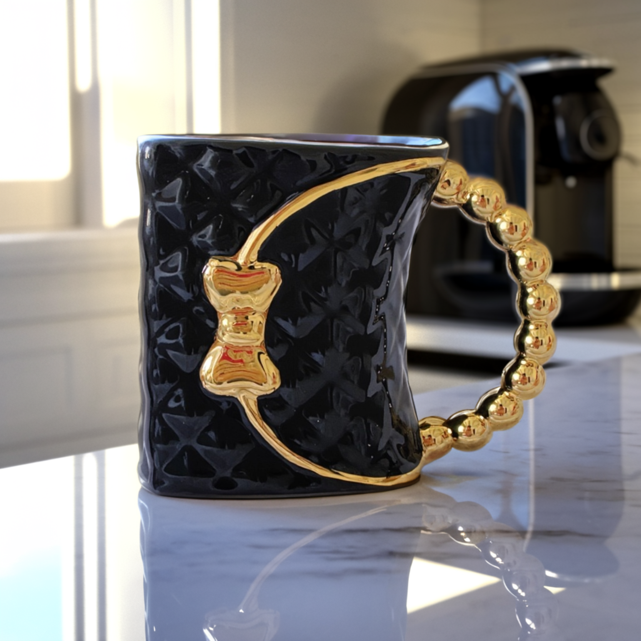 Mug Noir de Luxe | Poignée Dorée Bijou & Style Sac | Fiolla Home