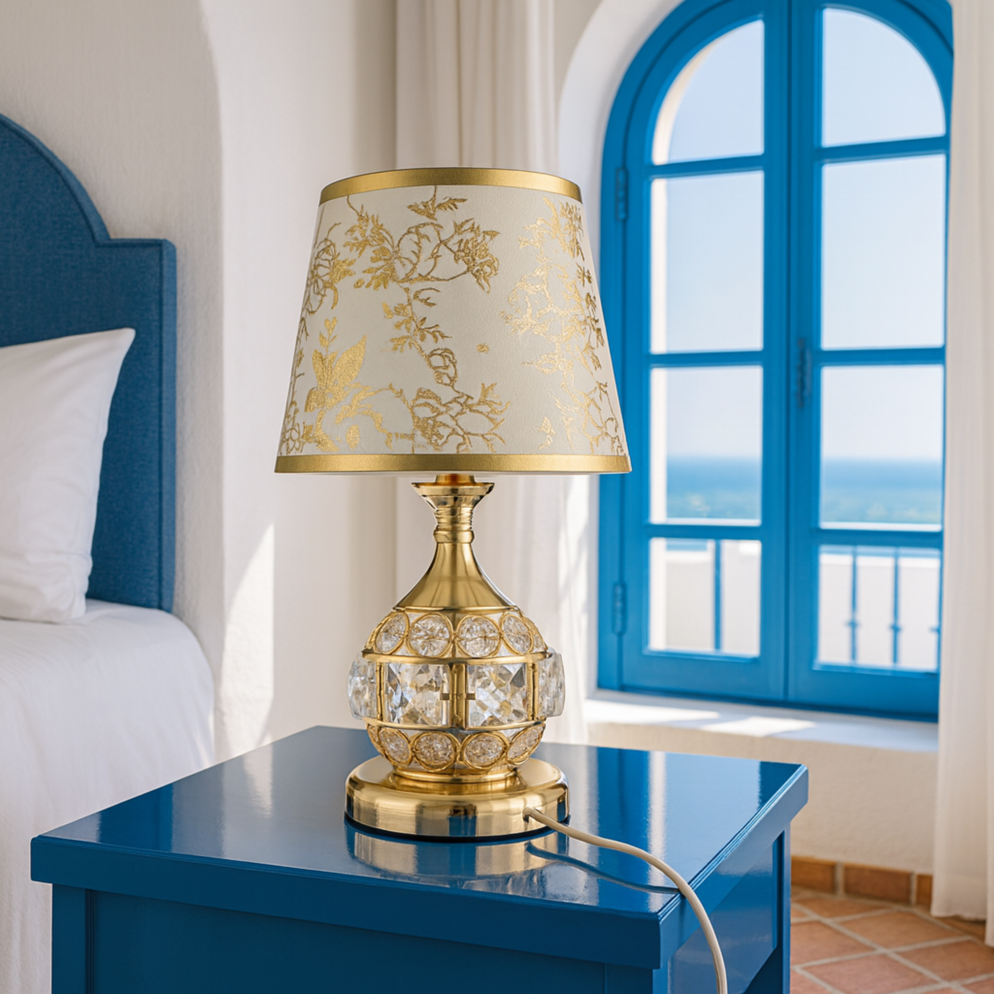 Lampe de Chevet Dorée avec Abat-jour Floral et Base Cristal