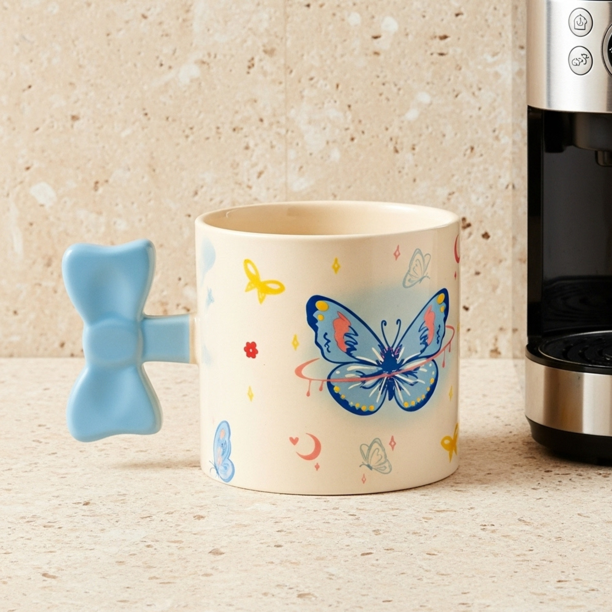 Mug papillon bleu en céramique – Anse nœud 3D | Fiolla Home