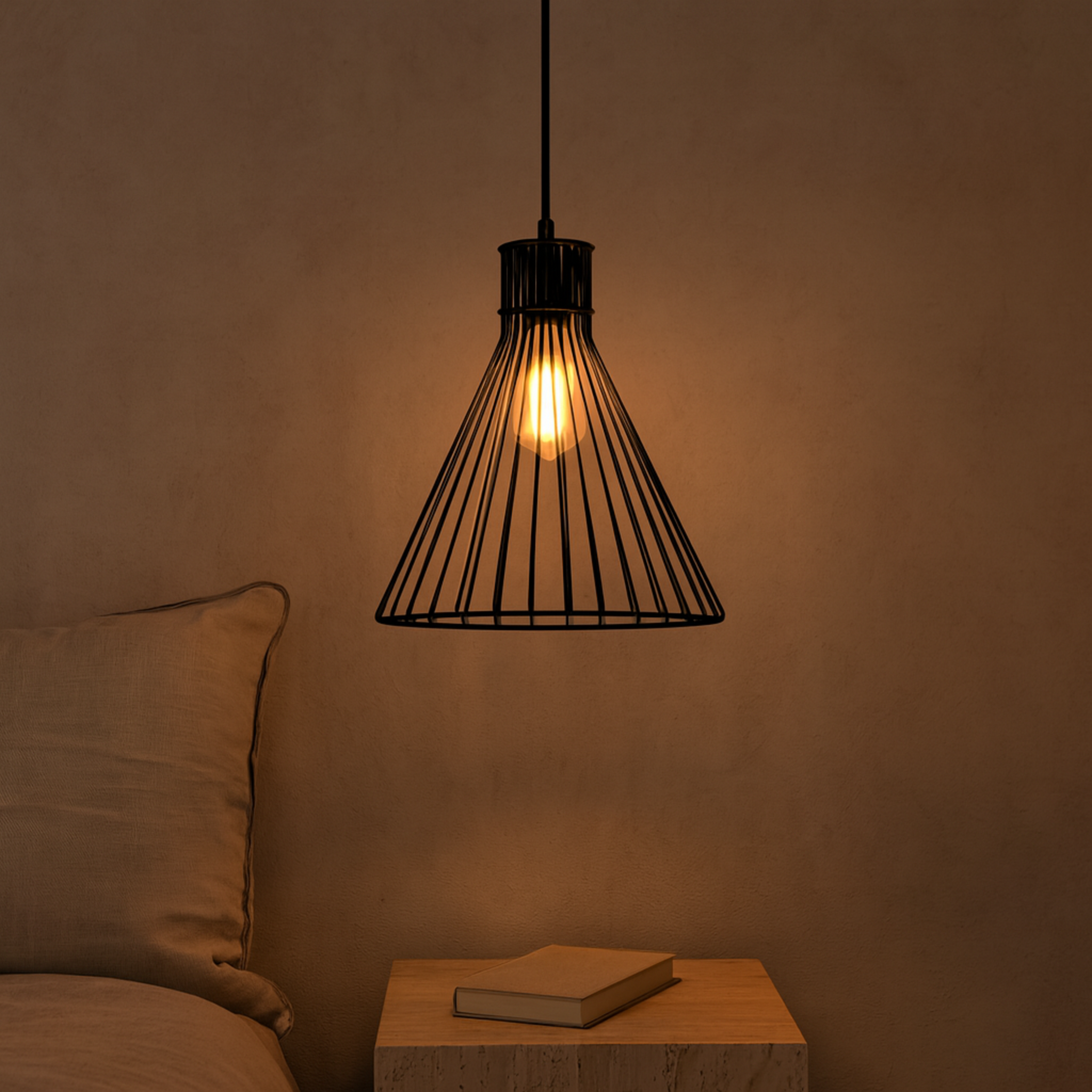 Luminaire Suspension Cône Noir | Salle à Manger Tunisie | Fiolla Home