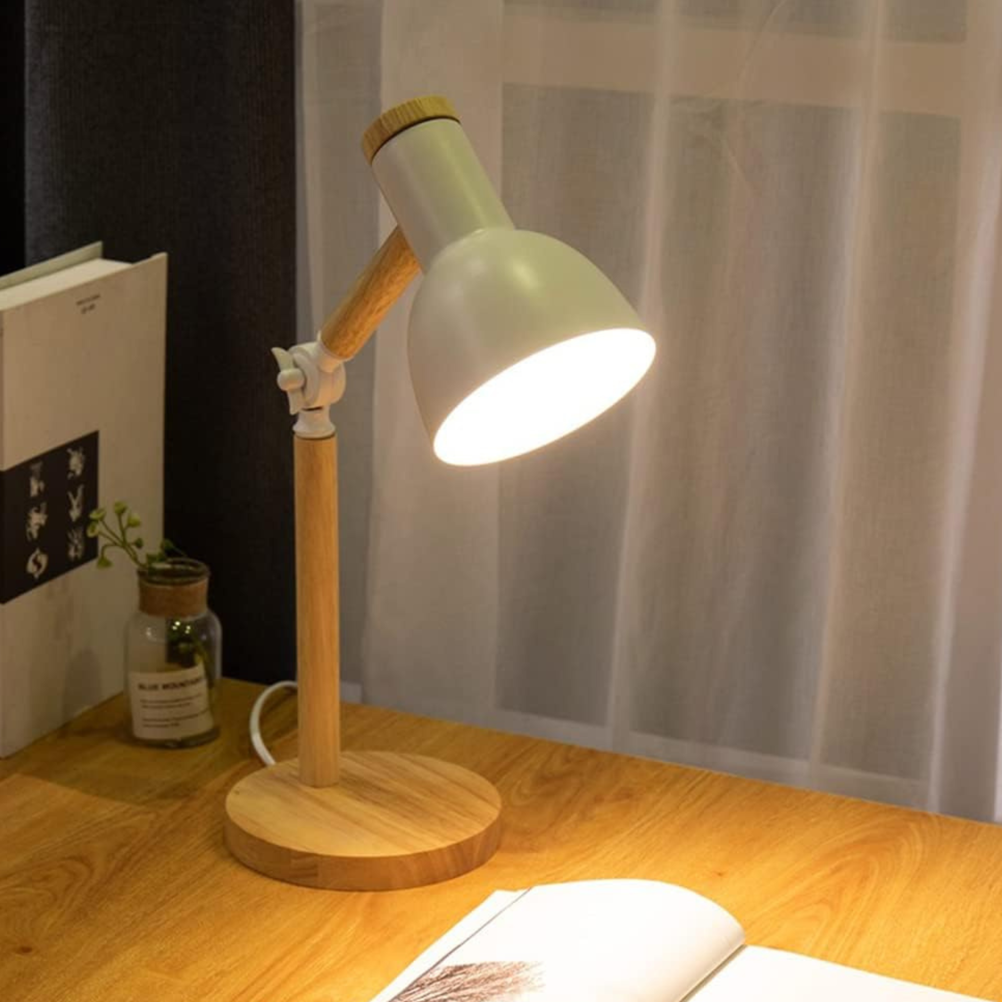 Lampe de Bureau Scandinave | Design Élégant et Réglable | Fiolla Home