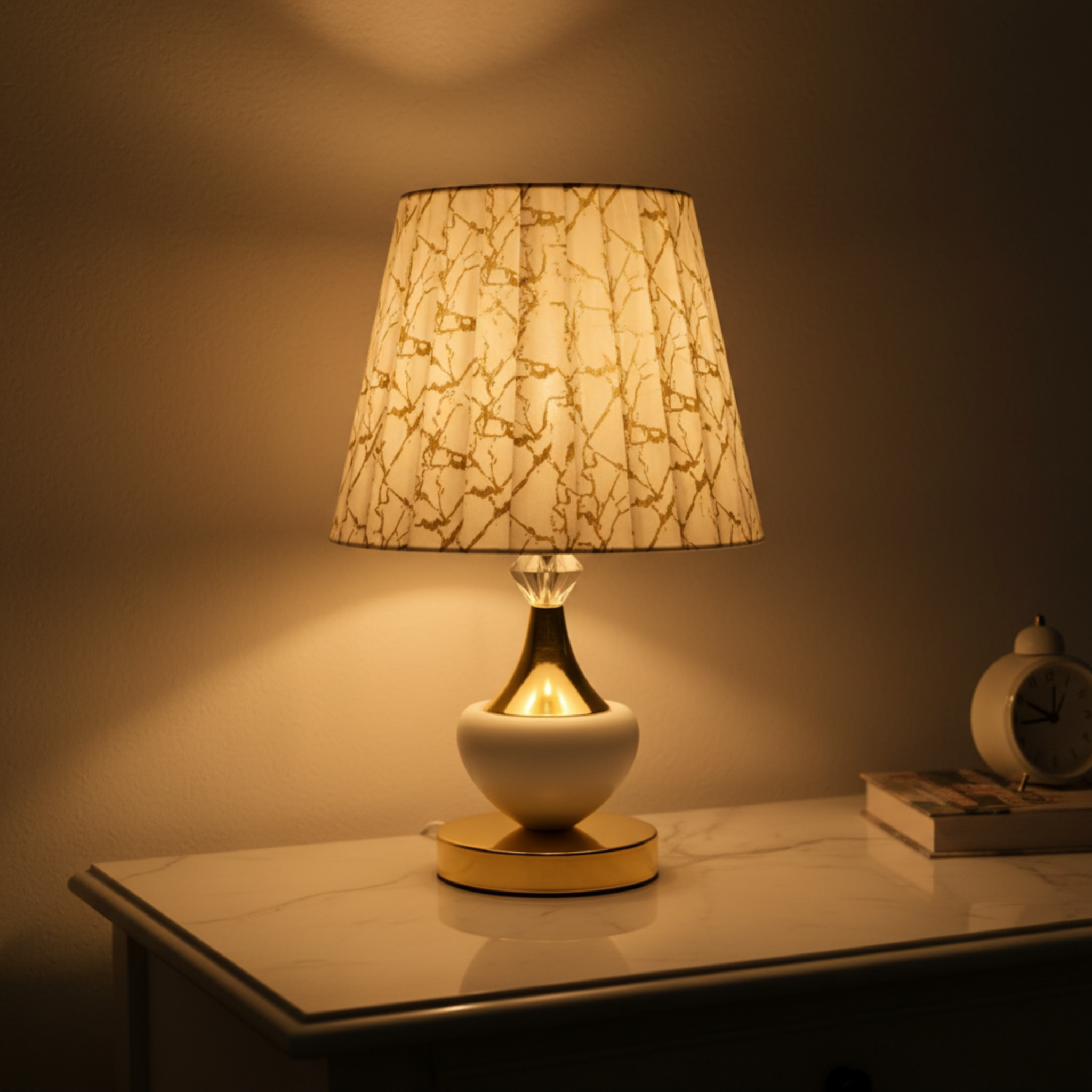 Lampe de Chevet Effet Marbre Dorée – Élégance et Lumière Douce Tunisie | Fiolla Home