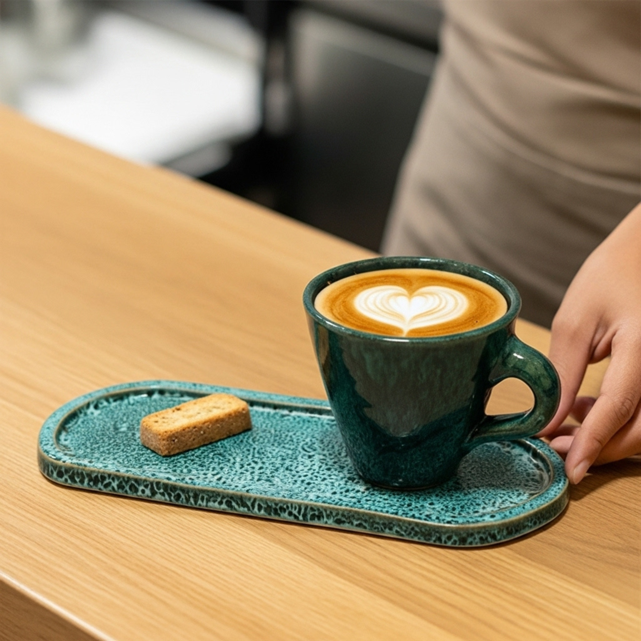Tasse Café au Lait + Plateau – Céramique Artisanale Verte