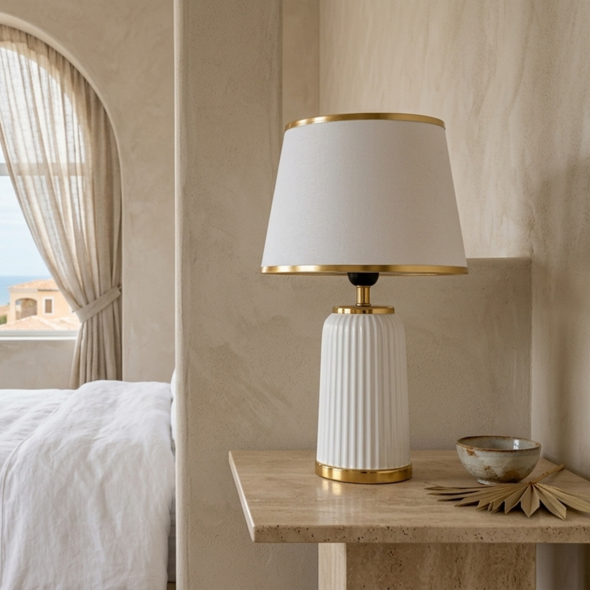 Lampe à Poser Blanche Or Tunisie | Chevet Céramique Chic | Fiolla Home