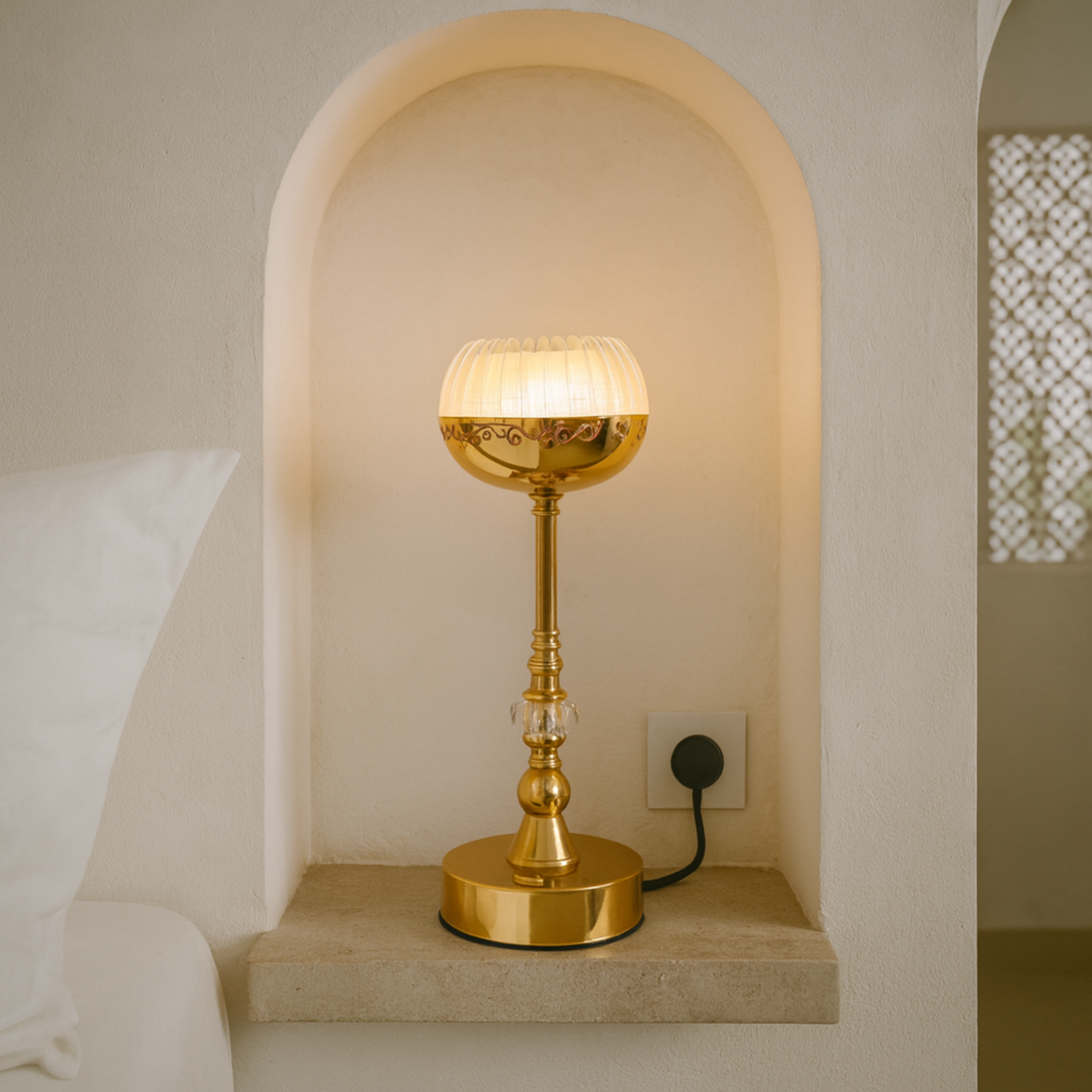 Veilleuse Dôme Doré & Cristal | Lampe de Table | Fiolla Home