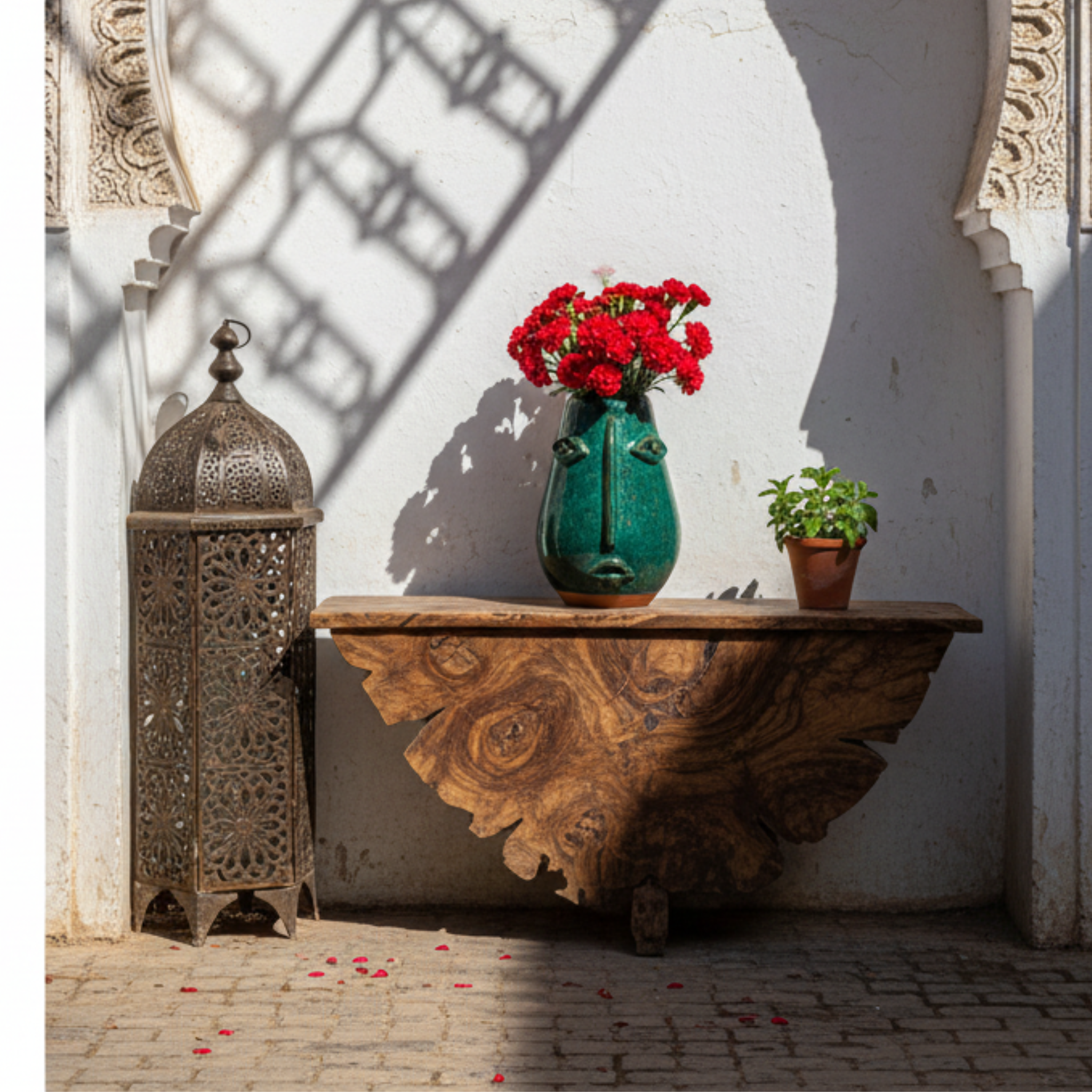 Vase Visage en Céramique Émaillée – Vert Émeraude, style tunisien