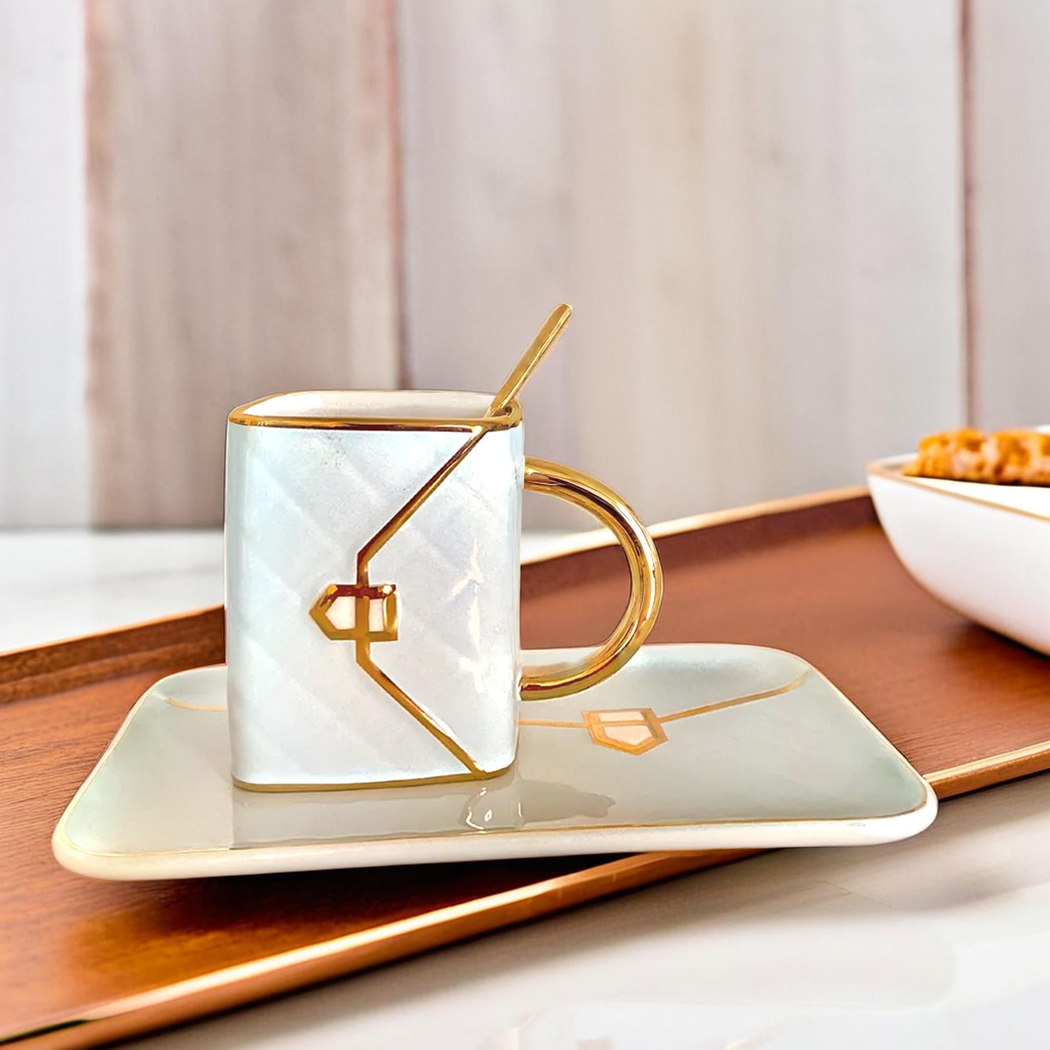 Ensemble tasse et soucoupe design sac à main élégant