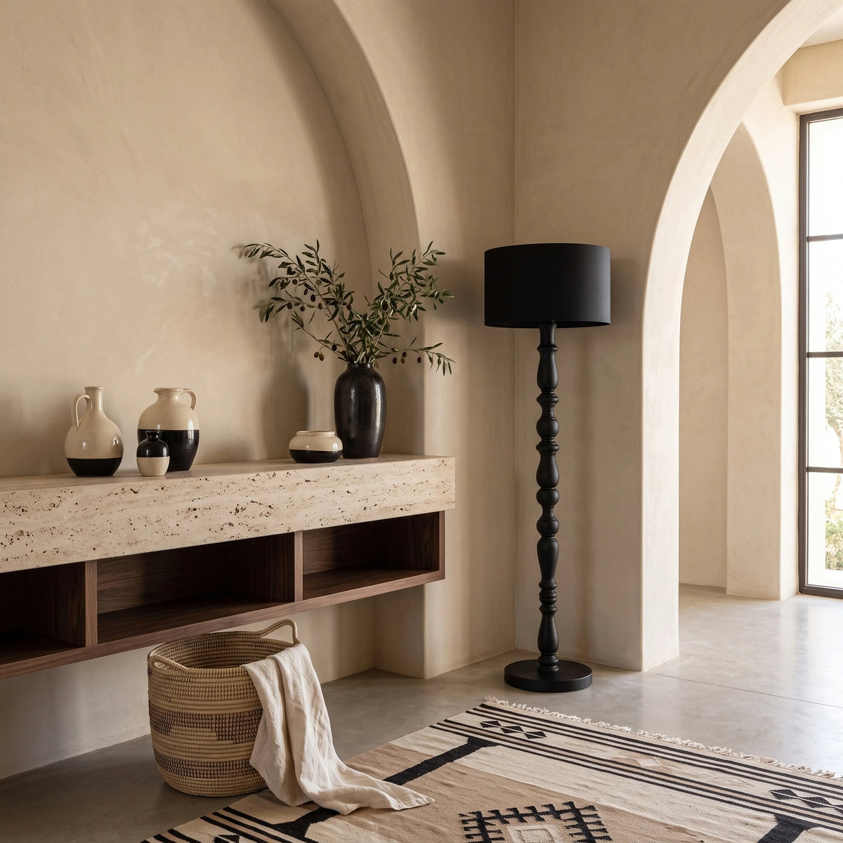Lampadaire Bois Tunisie | Pied Tourné à la Main Noir | Fiolla Home