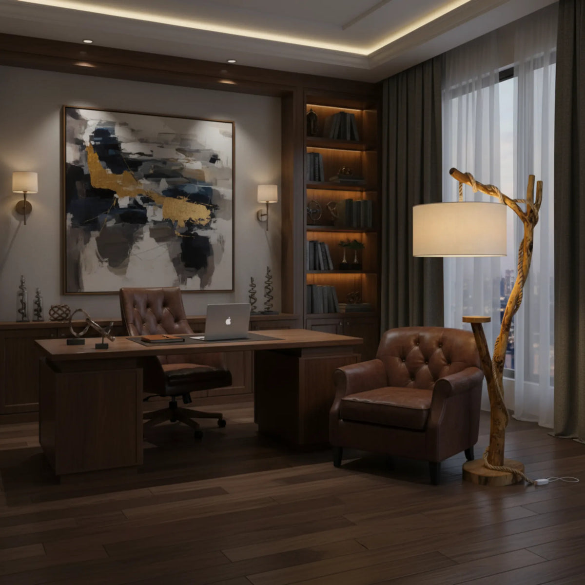 Lampadaire de bureau en bois naturel à côté d'un fauteuil capitonné en cuir marron et d'un bureau en bois