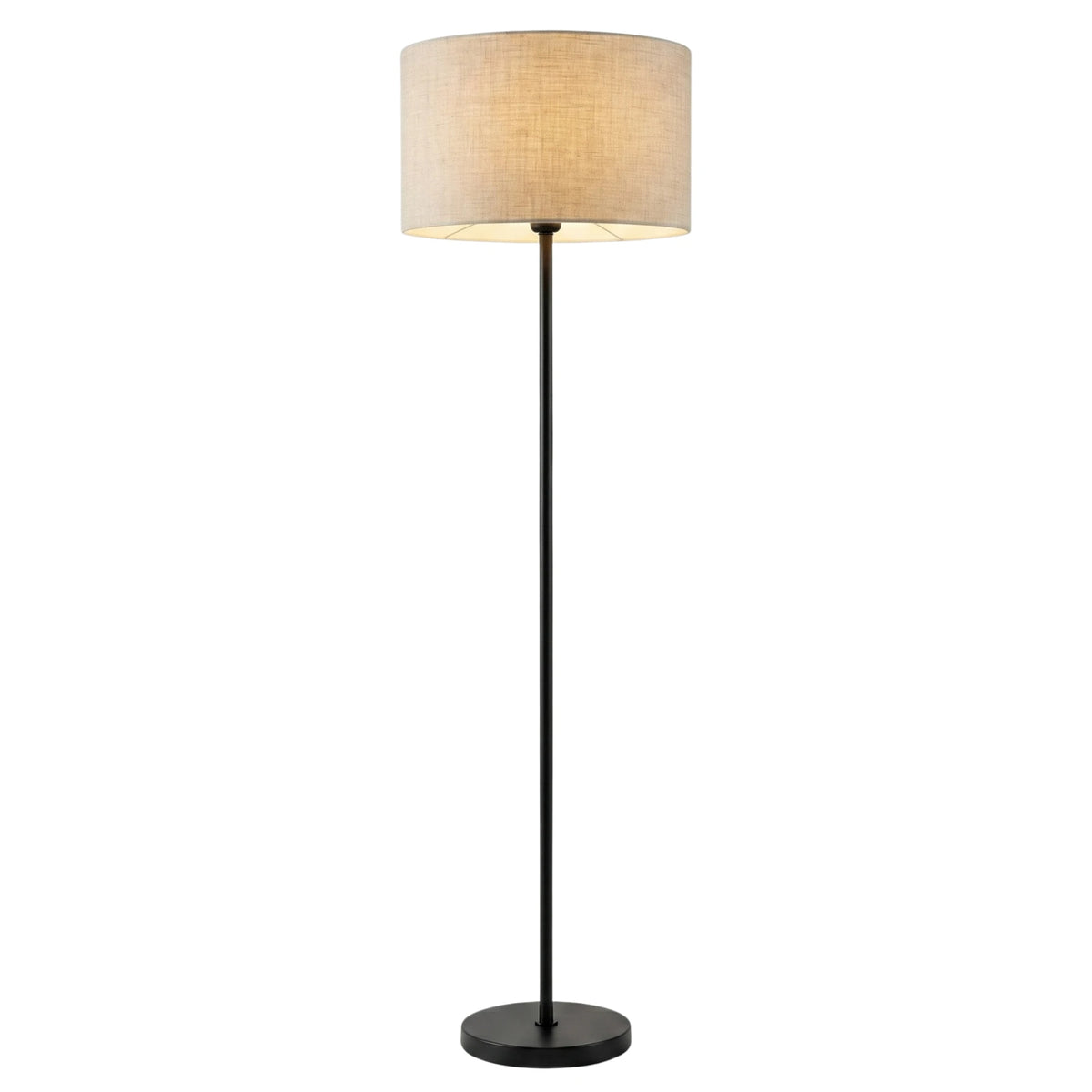 Lampadaire avec abat-jour cylindrique aspect lin beige et tige fine en métal noir, sur fond blanc