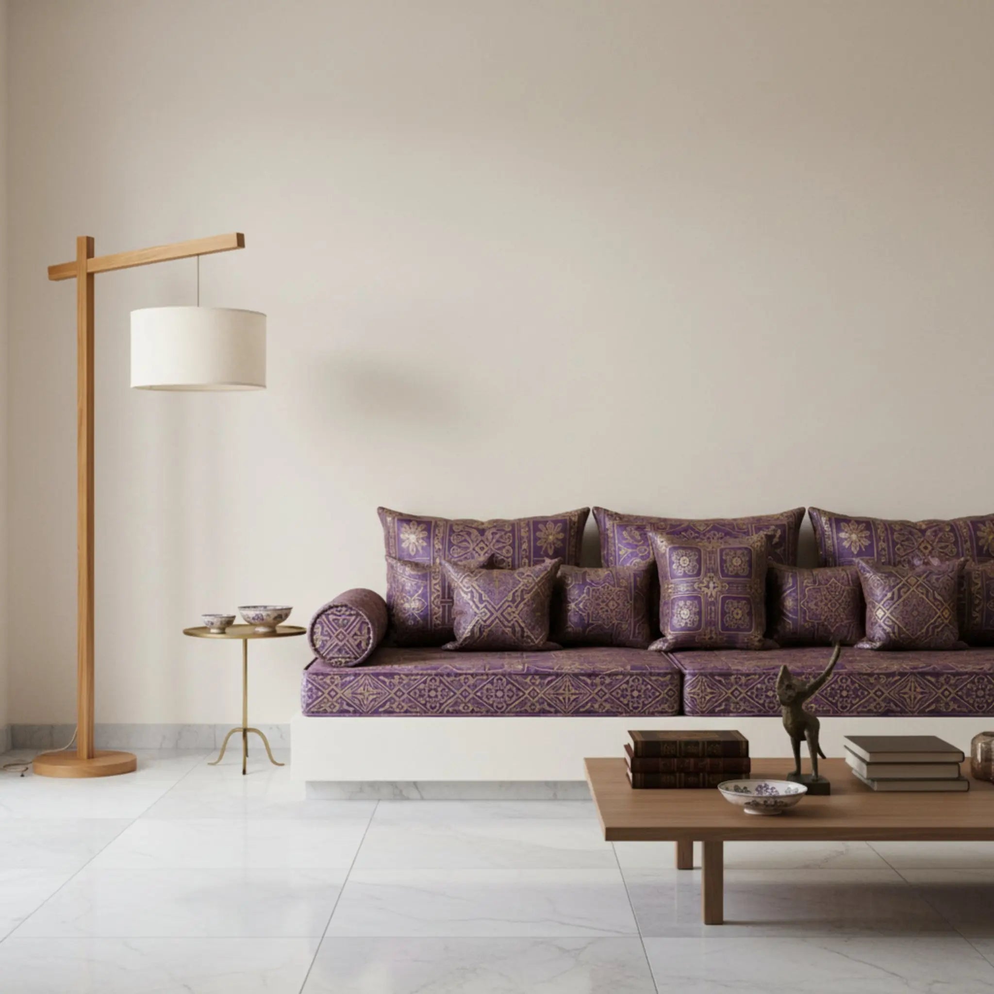 Lampadaire bois frêne fait main Tunisie salon canapé
arabe violet doré motifs orientaux — Fiolla Home