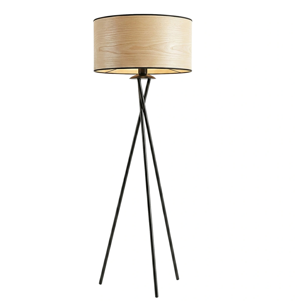 Lampadaire trépied noir en métal avec abat-jour cylindrique effet bois clair, sur fond blanc