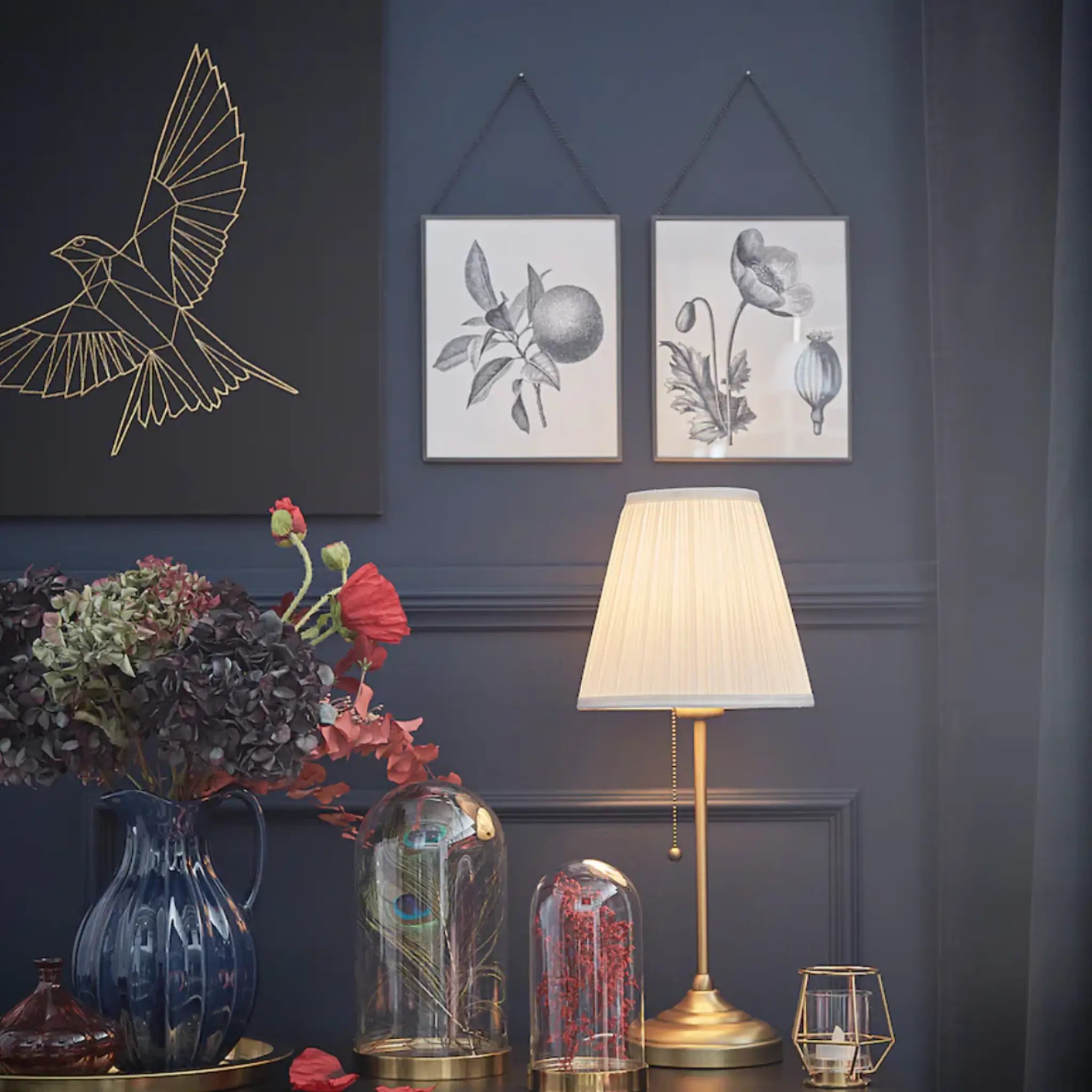 Veilleuse LED décorative dans une chambre élégante en Tunisie