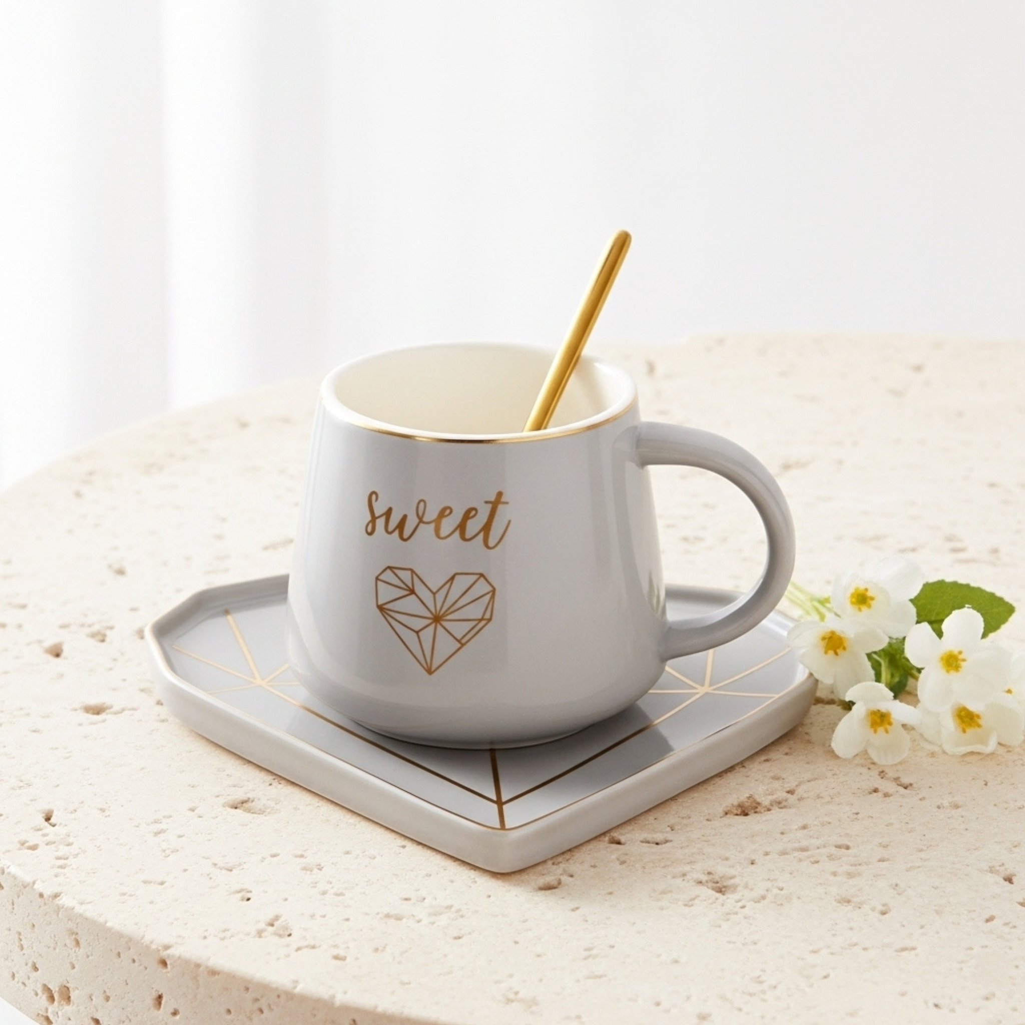 Mug Sweet en Céramique – Avec Cuillère et Sous-Tasse Dorée
