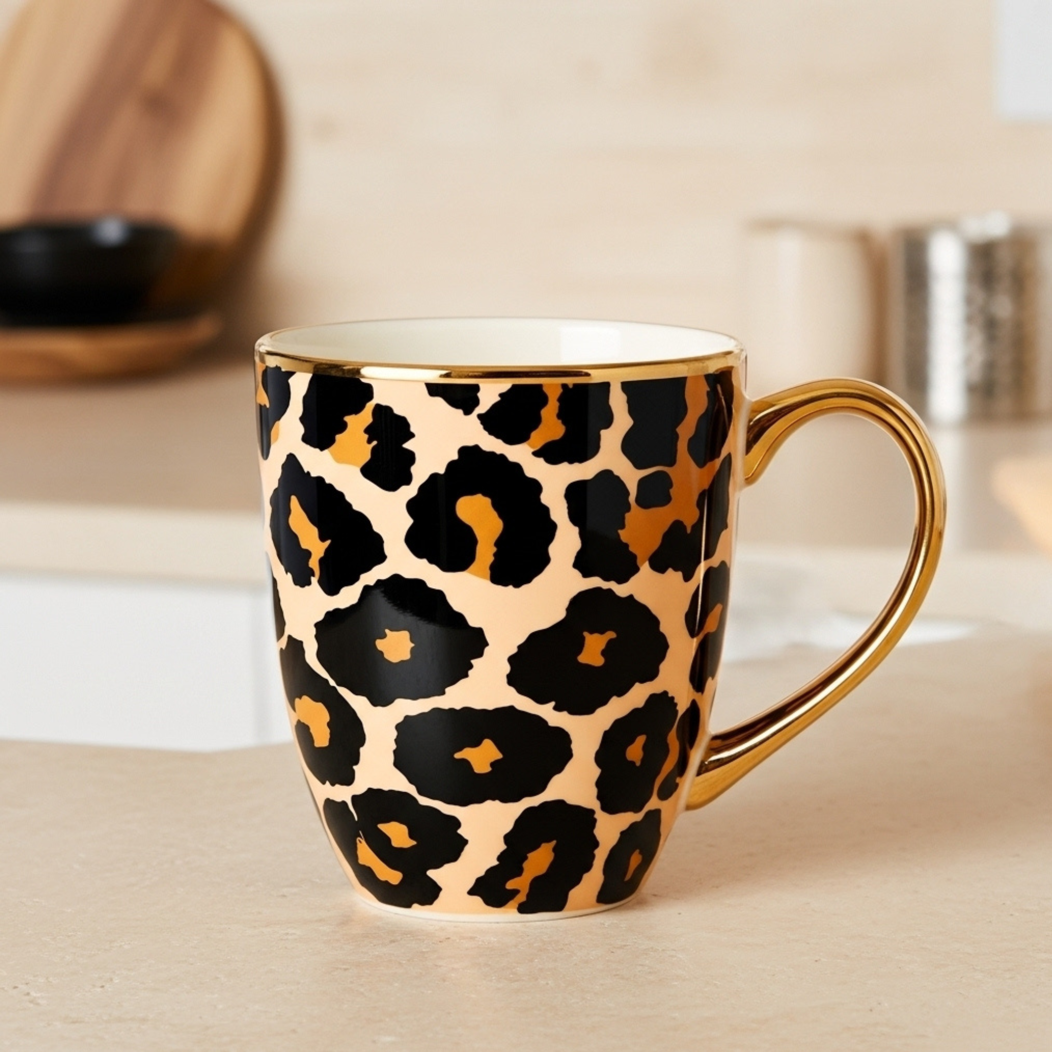 Mug Léopard Doré – Élégance Sauvage en Céramique Fiolla Home
