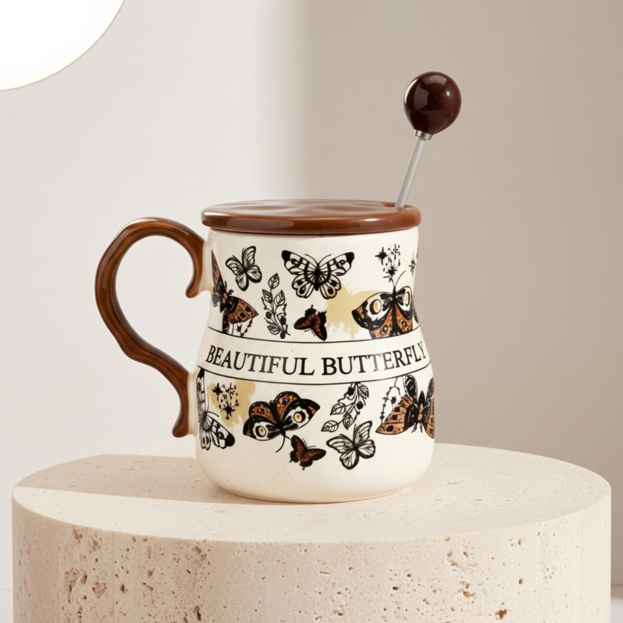 Mug Beautiful Butterfly – Céramique Mouchetée, Couvercle Caramel