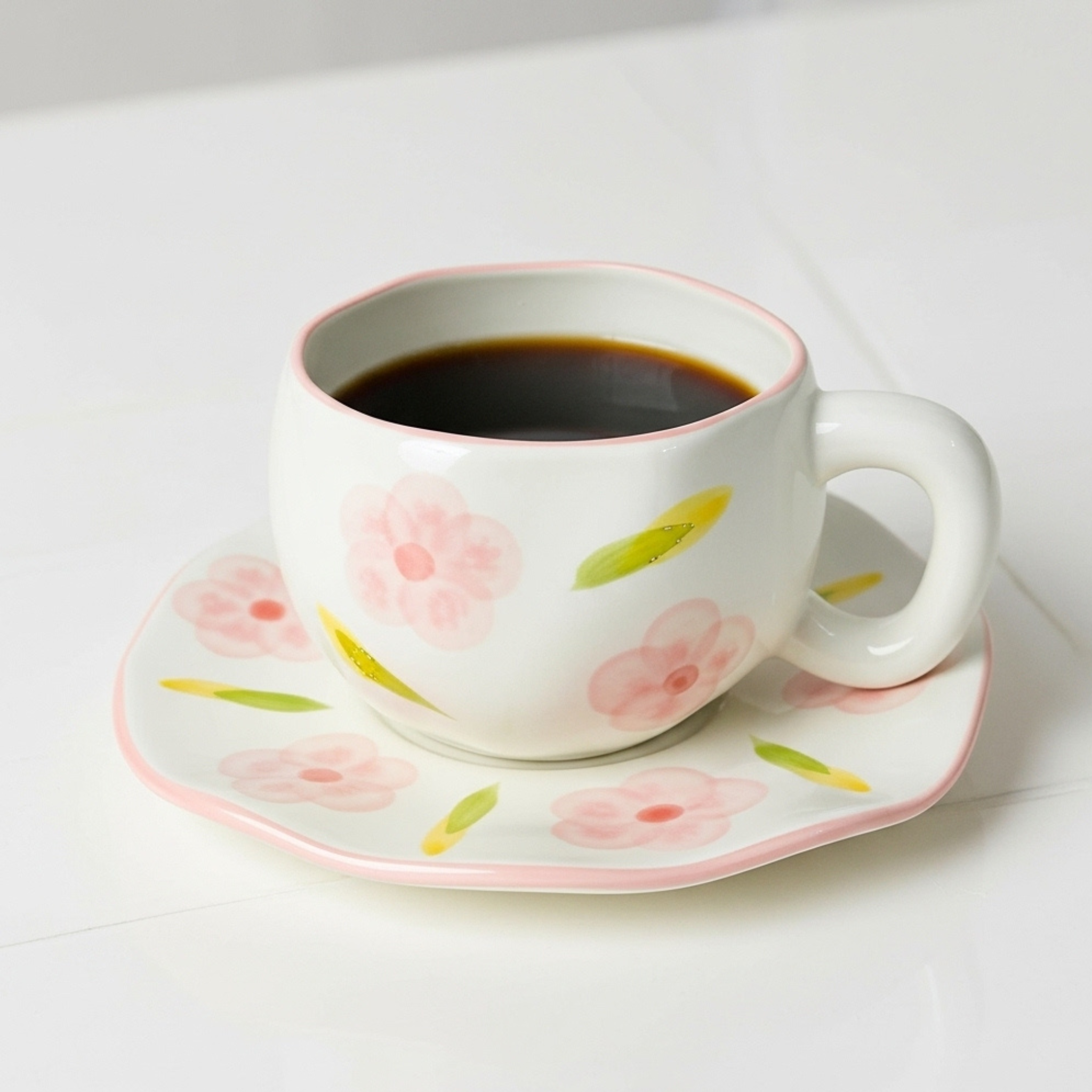 Tasse Fleur Rose Pastel – Céramique Douce et Élégante Fiolla Home