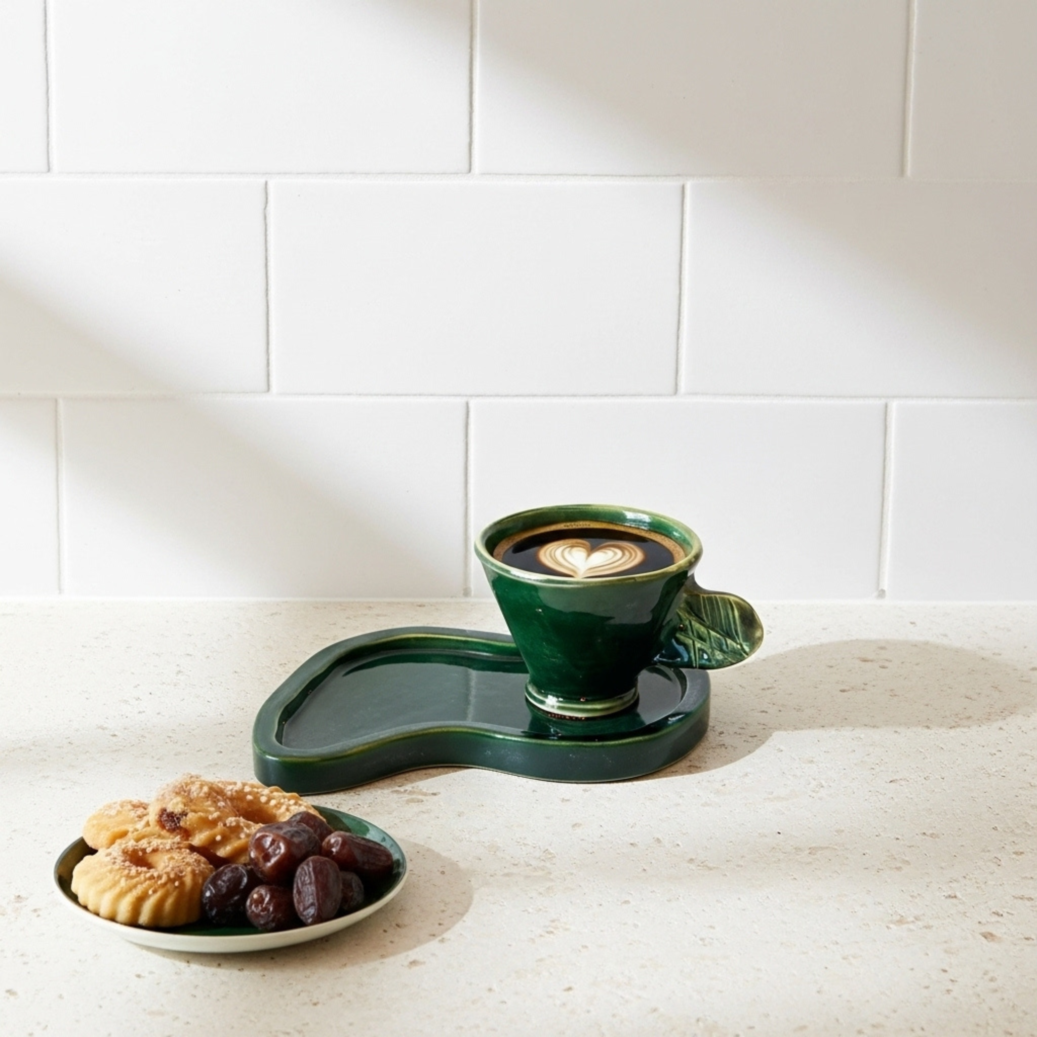 Tasse Espresso + Plateau Vert Feuille – Céramique Artisanale Tunisie
