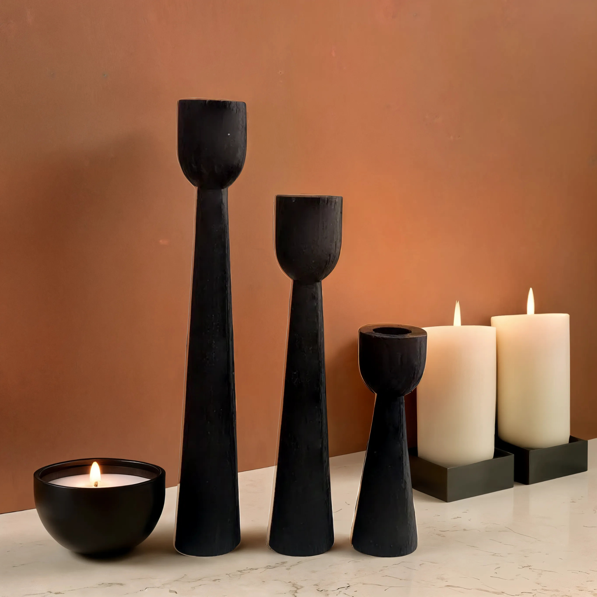 Bougeoirs en Bois Noir Sculpté | Design Moderne et Élégant | Fiolla Home