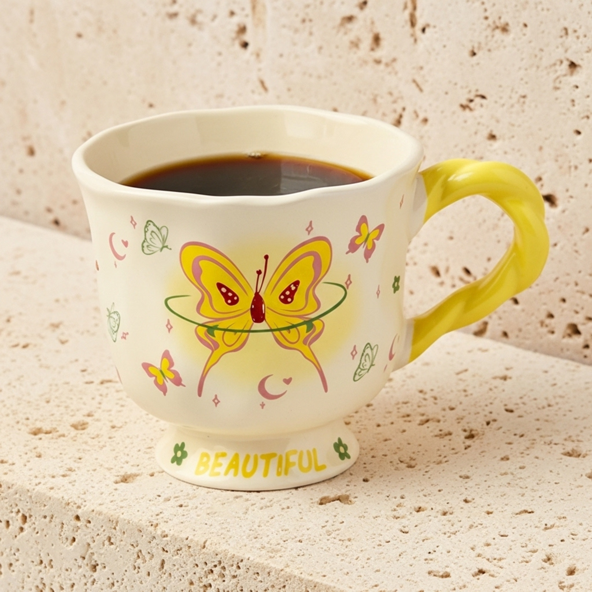 Mug papillon élégant “Beautiful” – Céramique à base évasée | Fiolla Home
