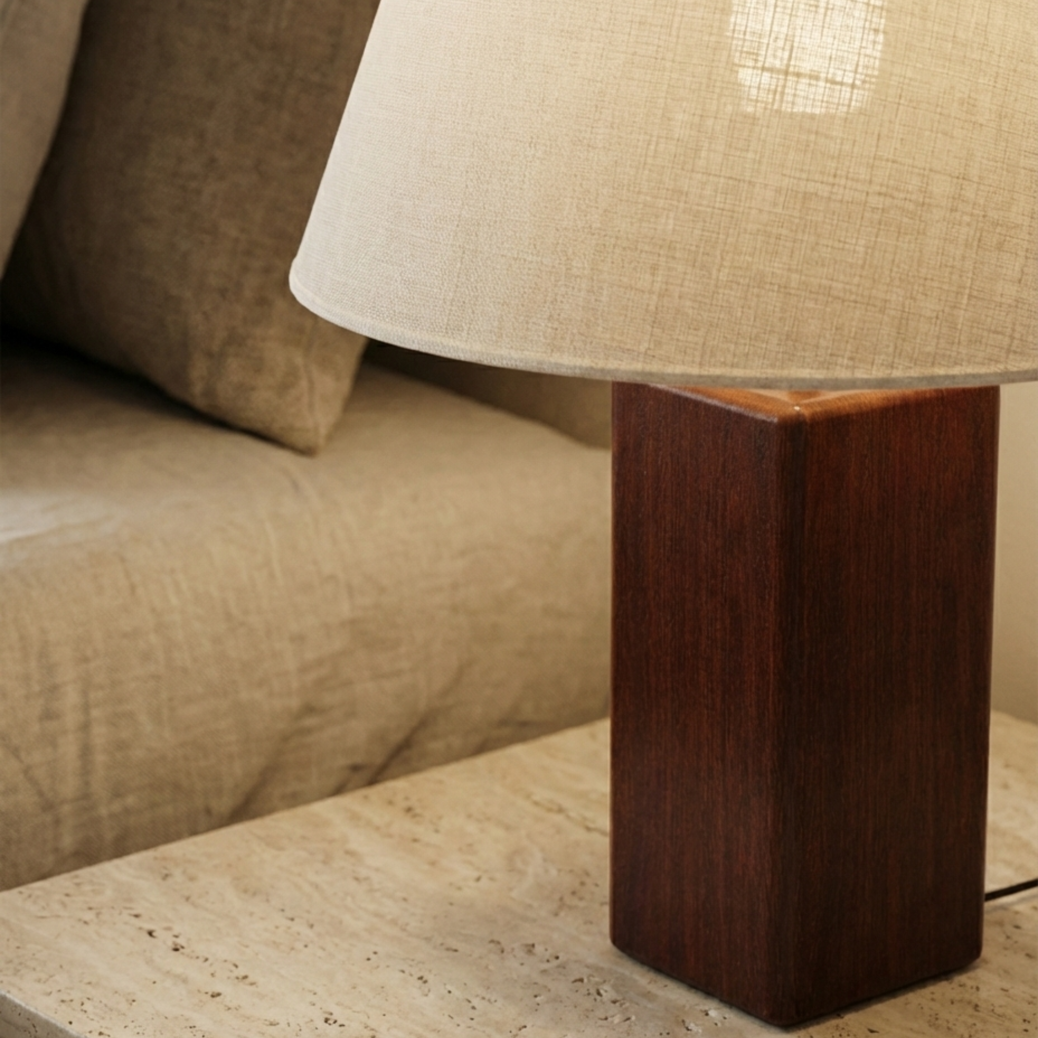 Lampe à Poser Artisanale en Bois & Lin - Design Unique Tunisie