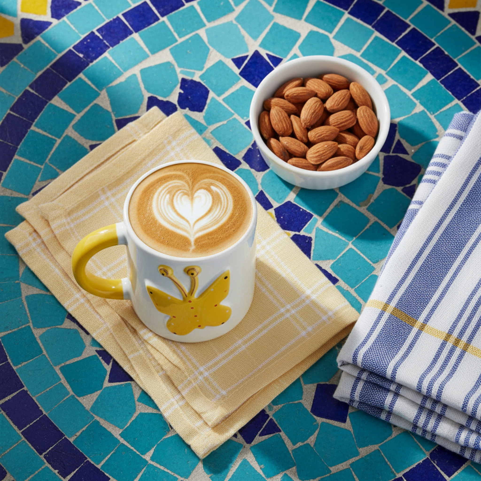 Mug Papillon Jaune en Relief – Tasse en Céramique Joyeuse & Design