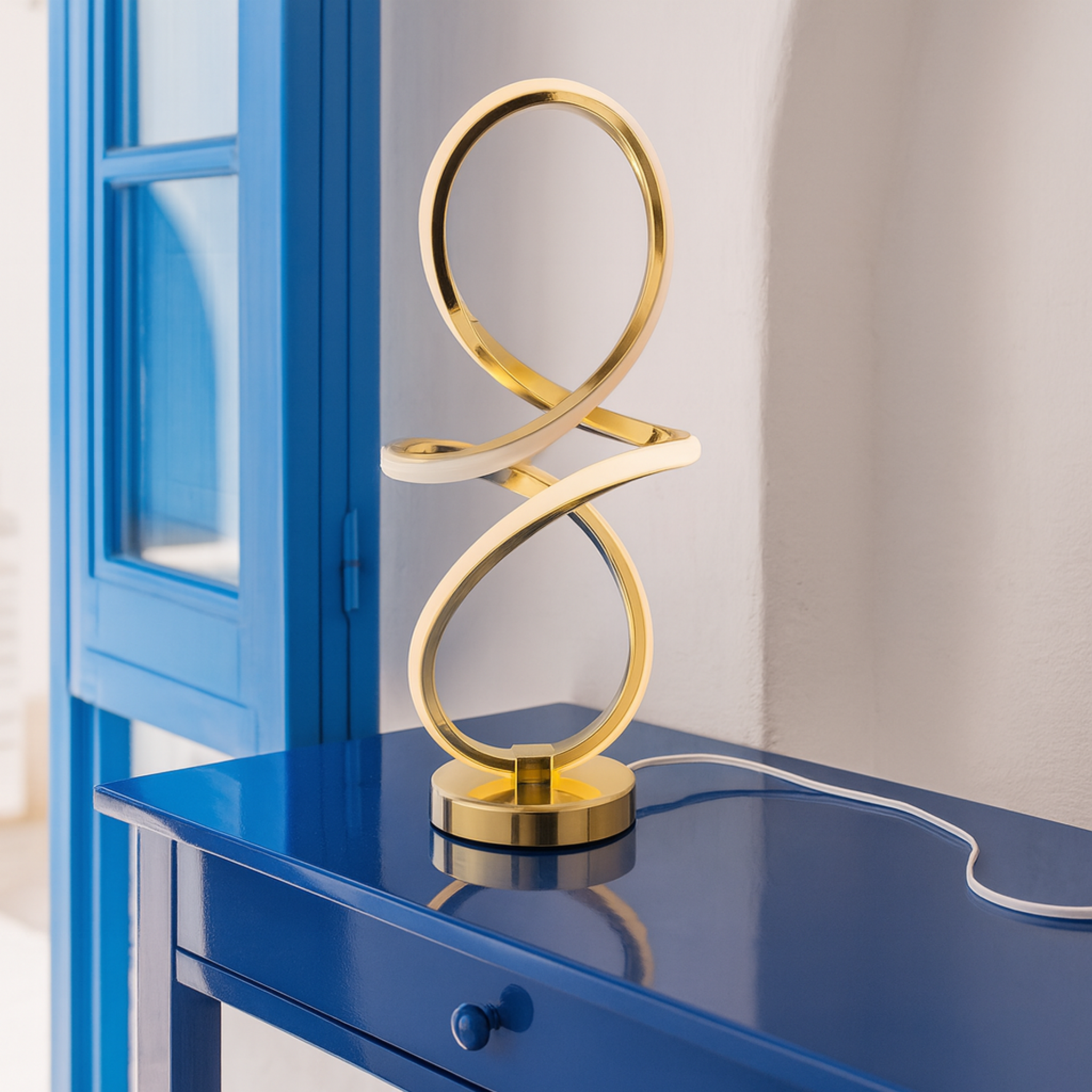 Lampe LED Design Dorée Moderne – Éclairage Décoratif