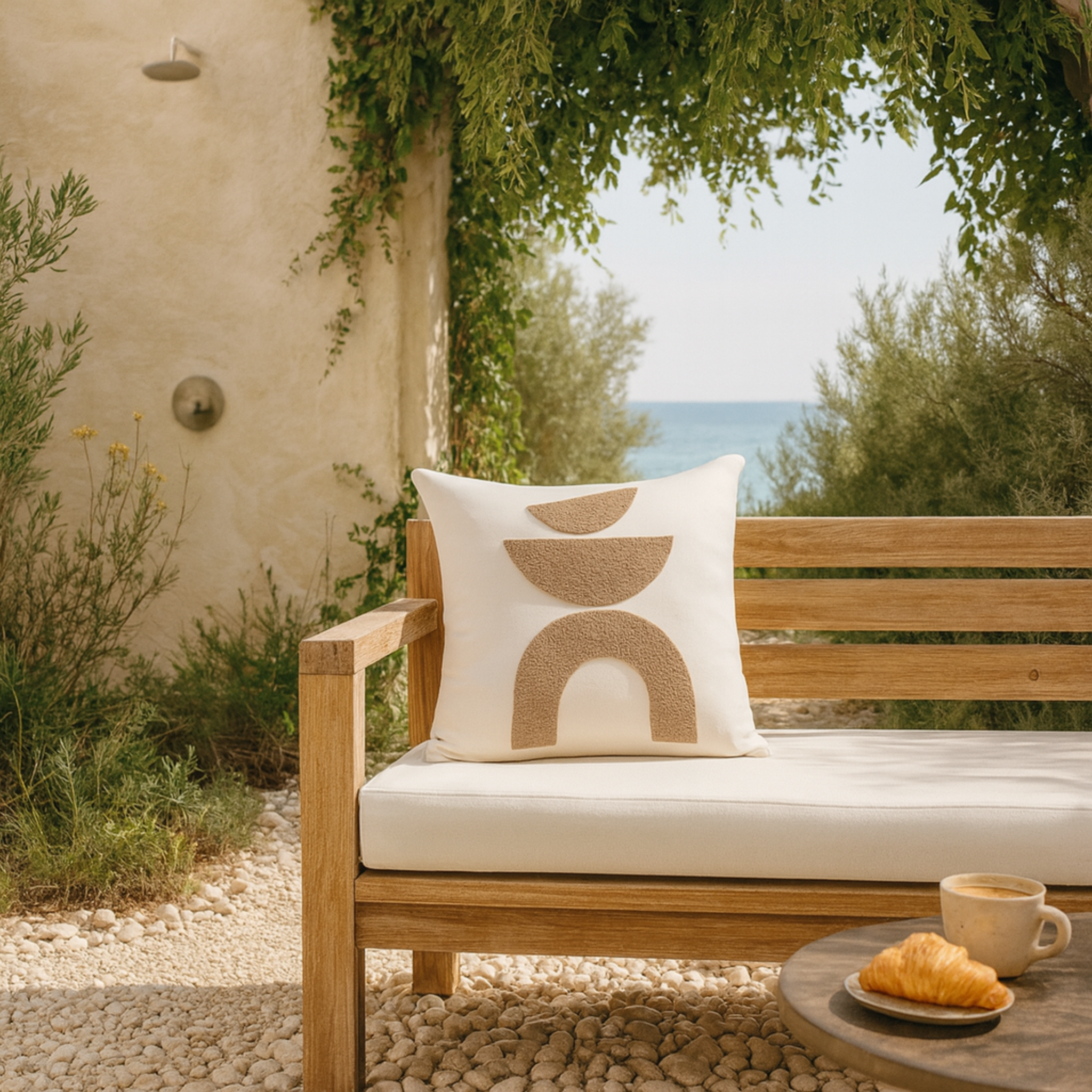 Coussin Géométrique Beige Tunisie – Demi-Lunes Texturées | Fiolla Home