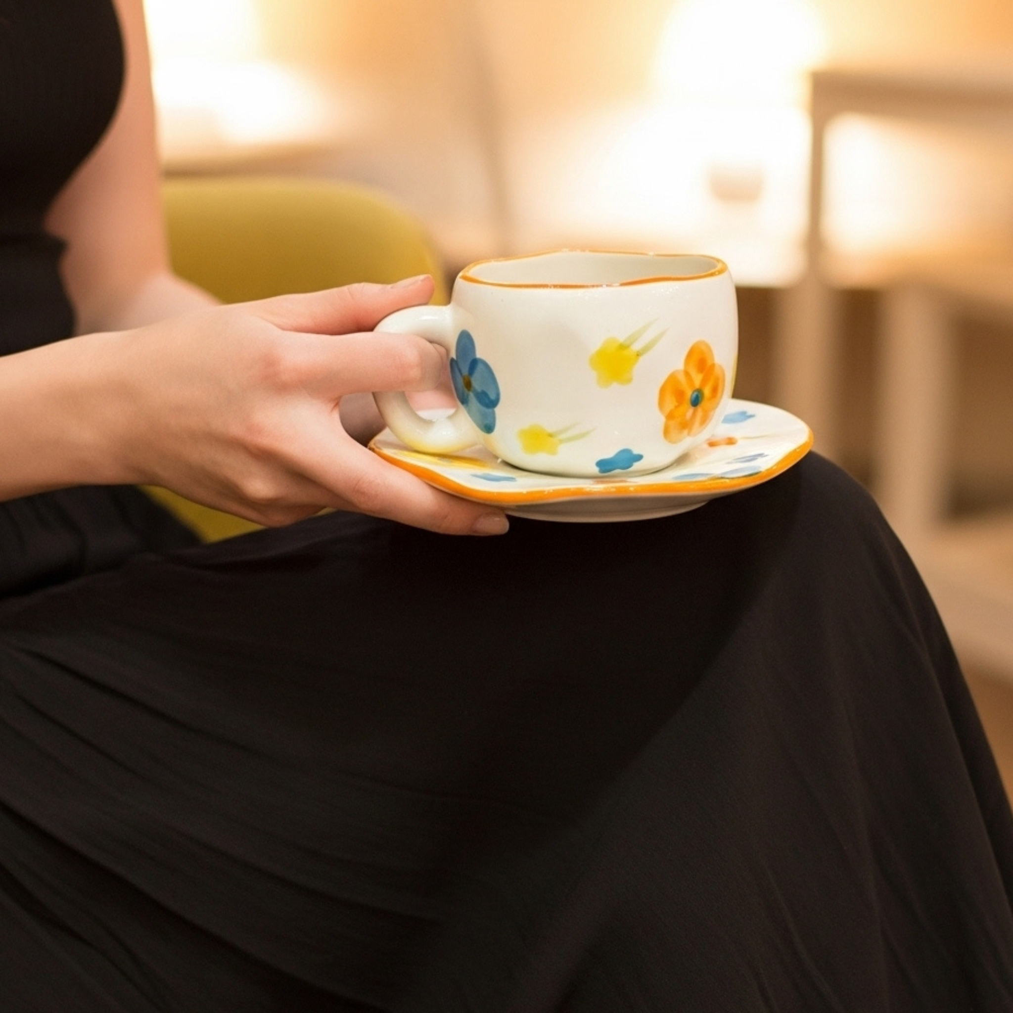 Tasse Fleurie Bord Orange – Élégance Colorée en Céramique Fiolla Home