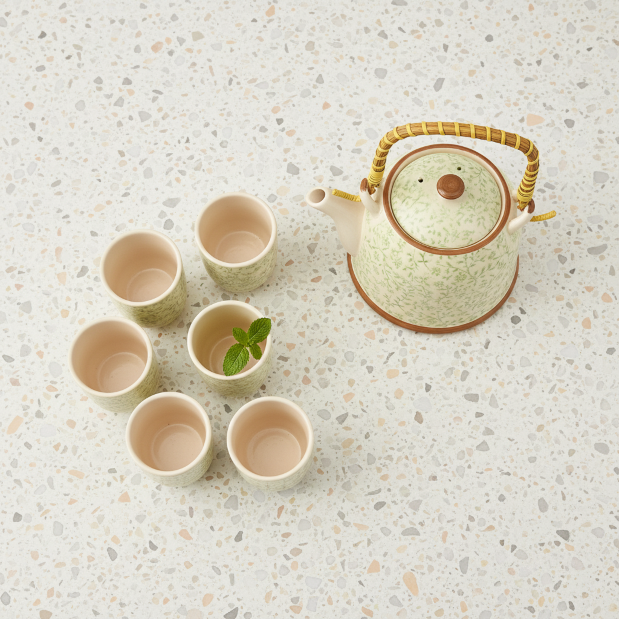 Service à Thé Crème Feuillage Vert – Céramique 7 pièces