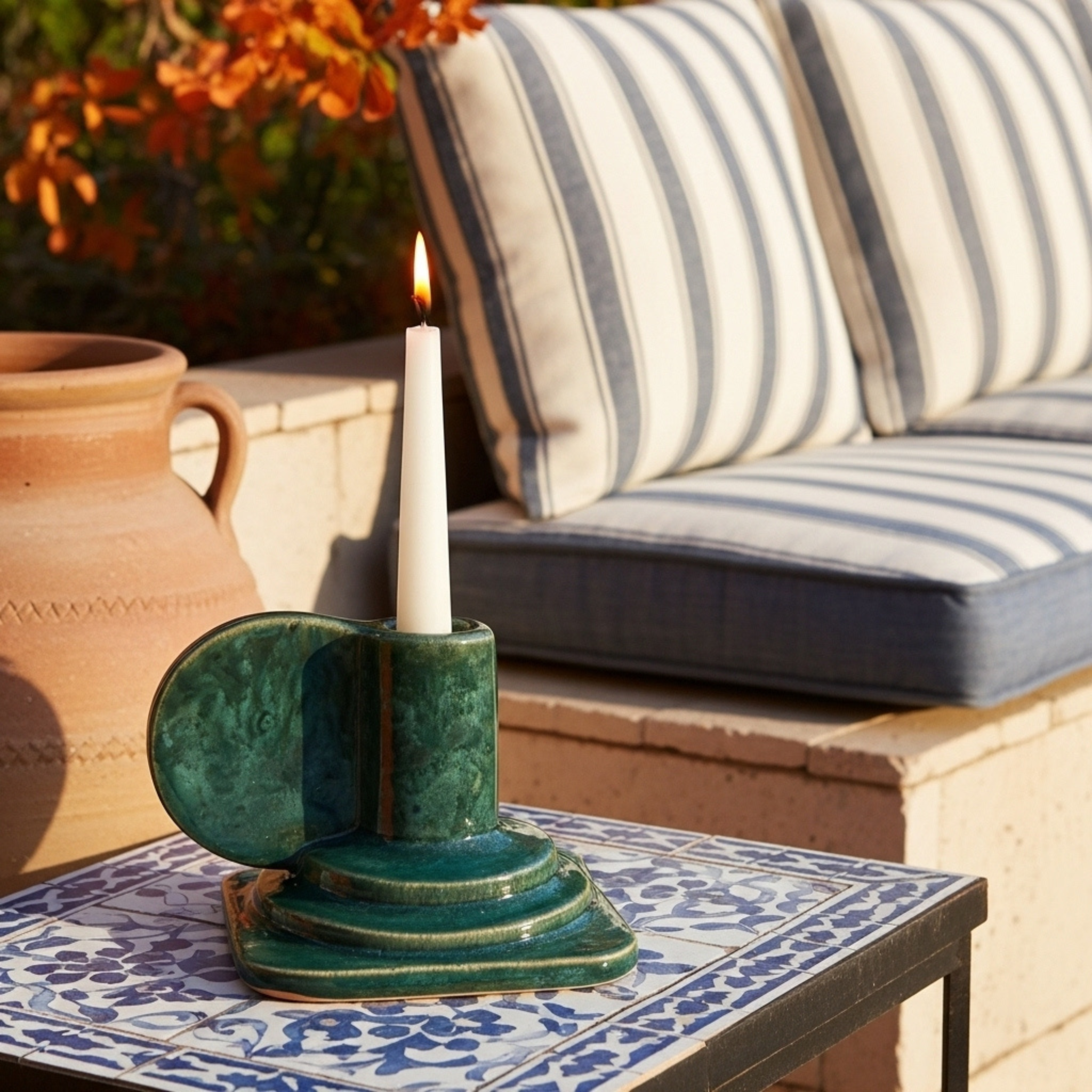 Porte-Bougie à Anse en Céramique – Vert Émaillé