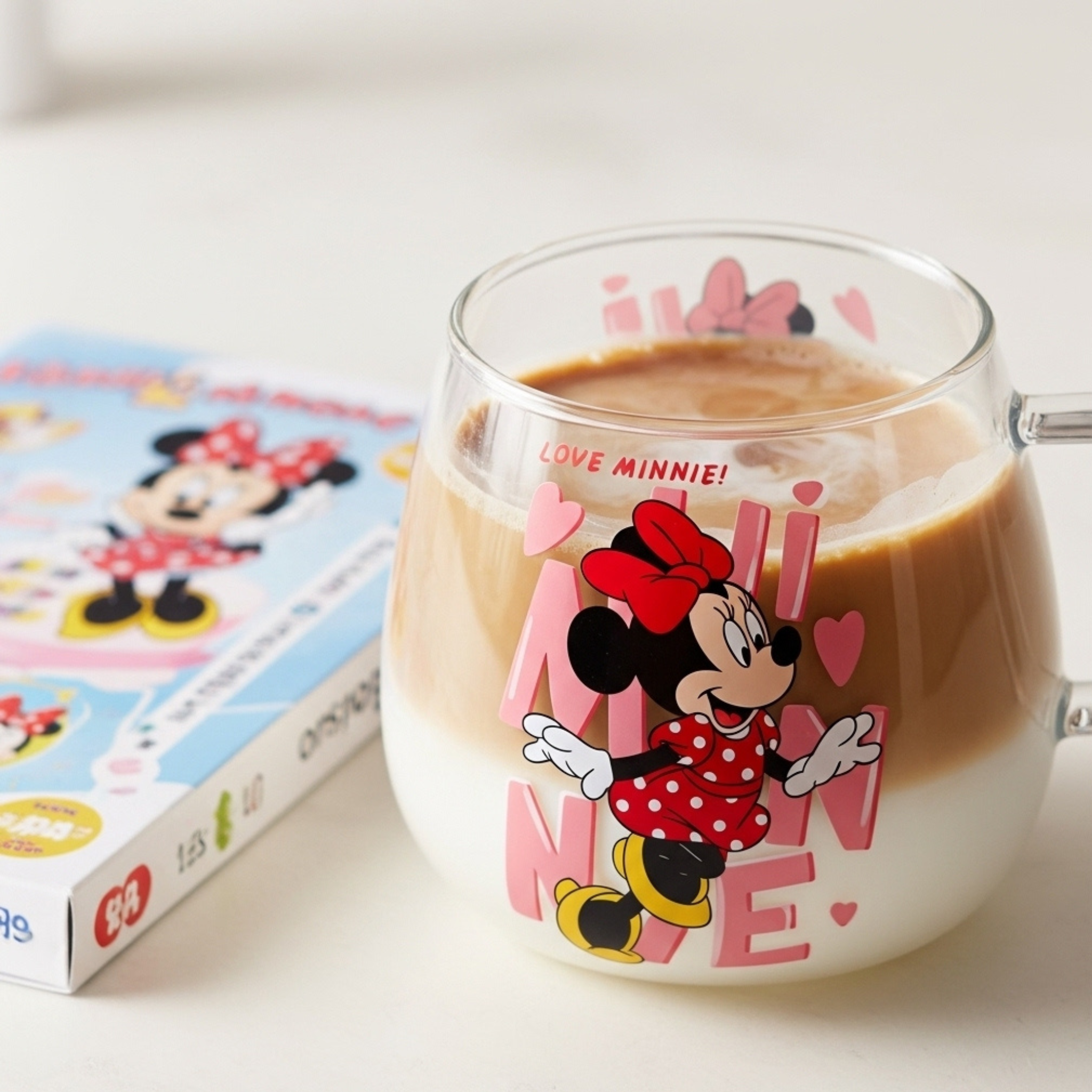 Tasse en verre décorée Minnie – Mug fun et adorable pour enfants & fans