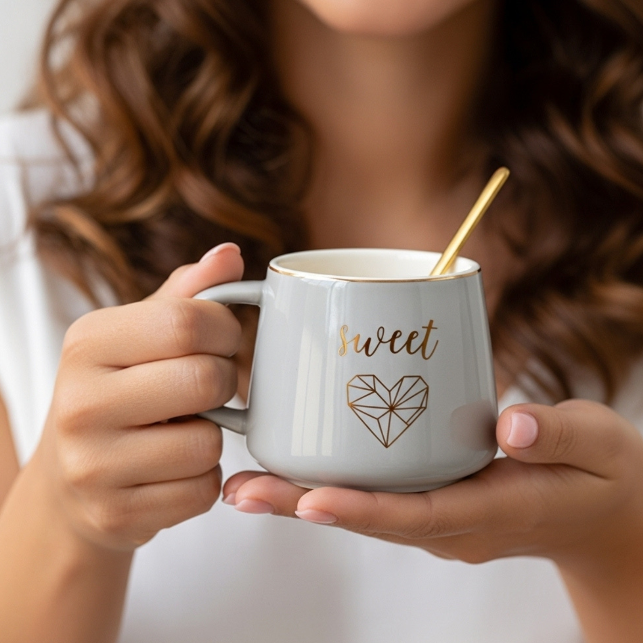 Mug Sweet en Céramique – Avec Cuillère et Sous-Tasse Dorée