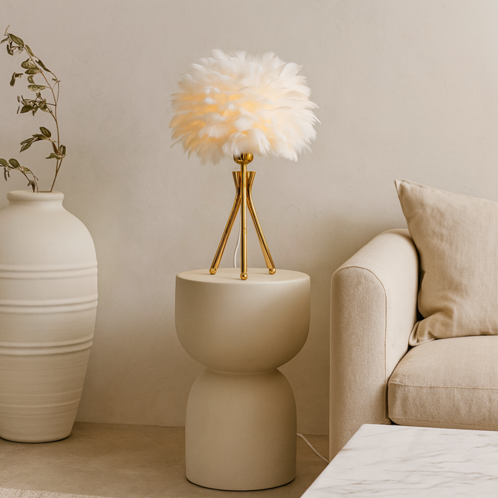 Lampe de Chevet à Plumes Blanc & Doré – Style Glamour Chic