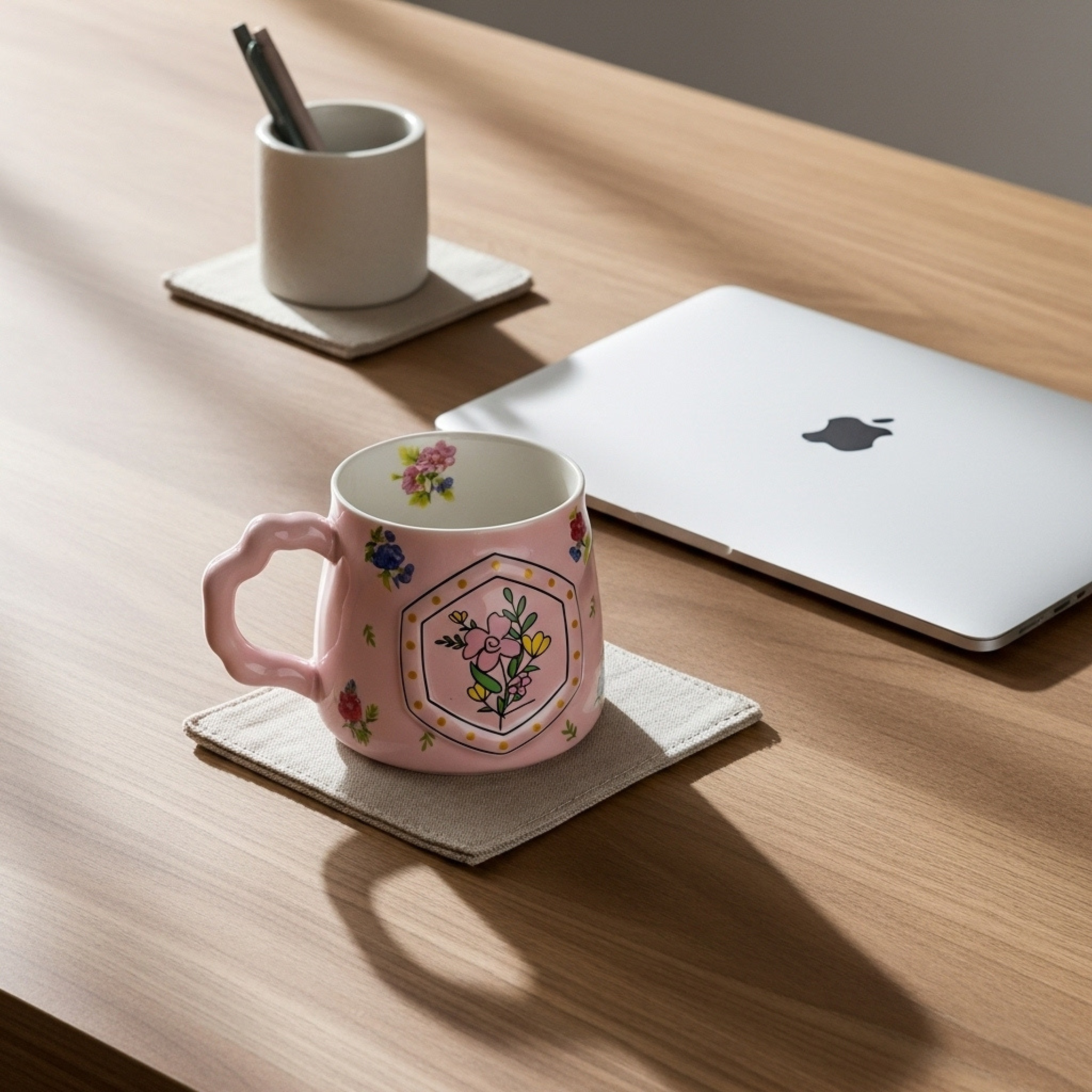 Mug Céramique Fleurie – Anse Sculptée, Minimal | Fiolla Home