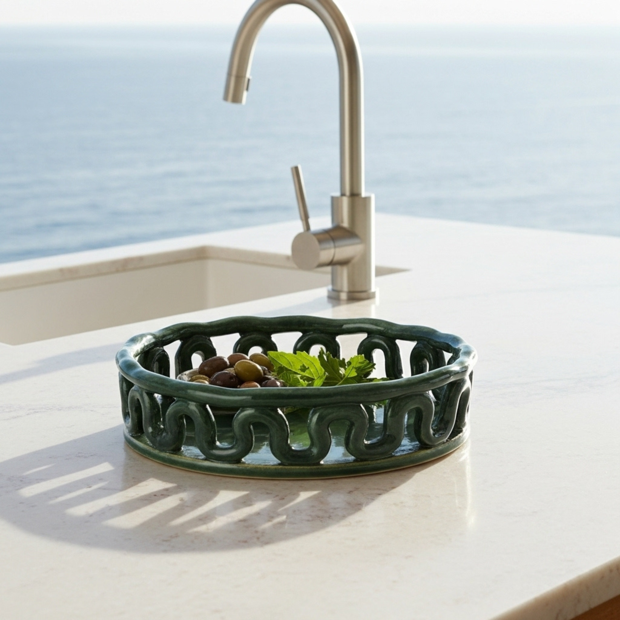 Plateau en céramique Handmade – Rond ajouré, multi-usage