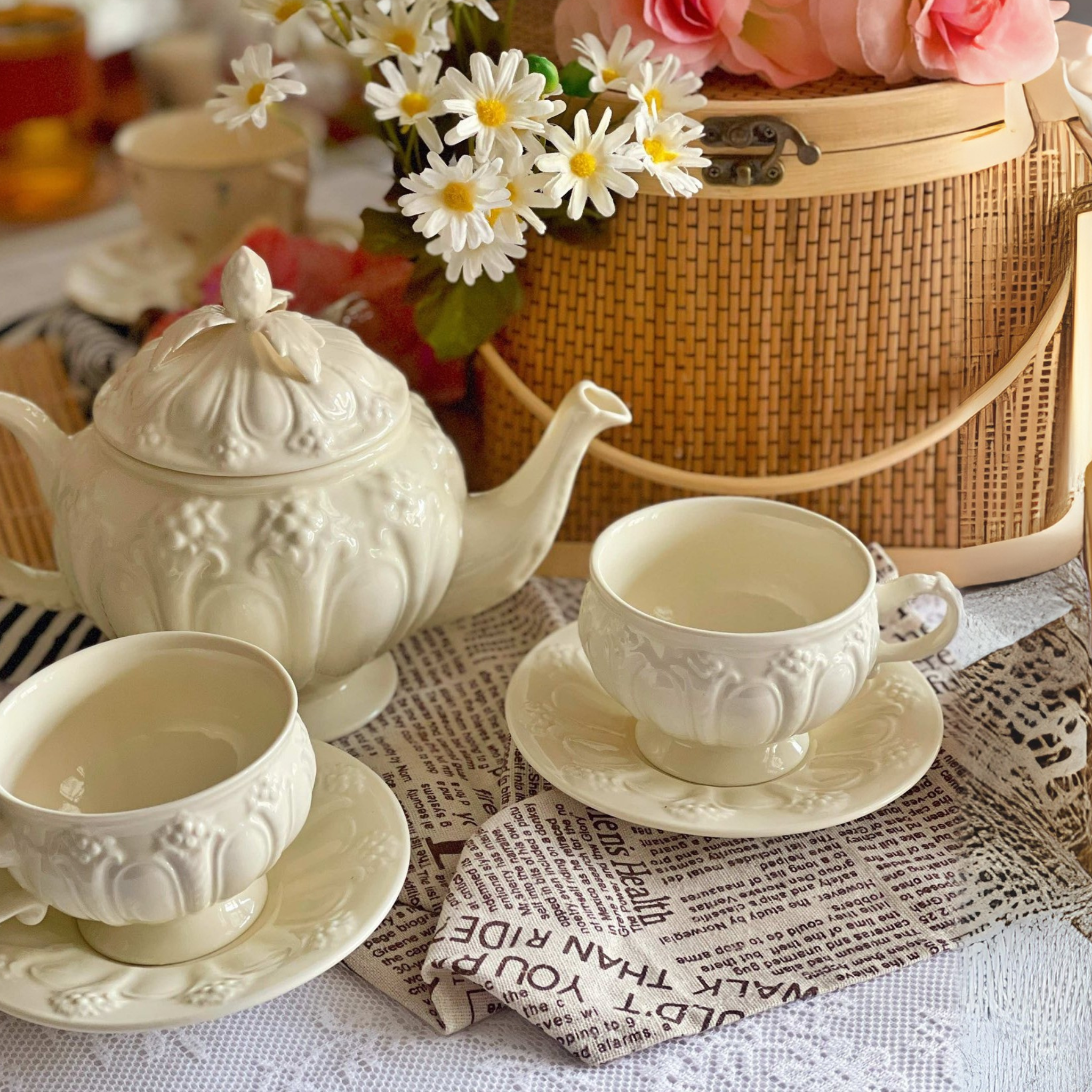 Service Porcelaine Blanche Café au Lait – 6 Tasses + Théière | Fiolla Home