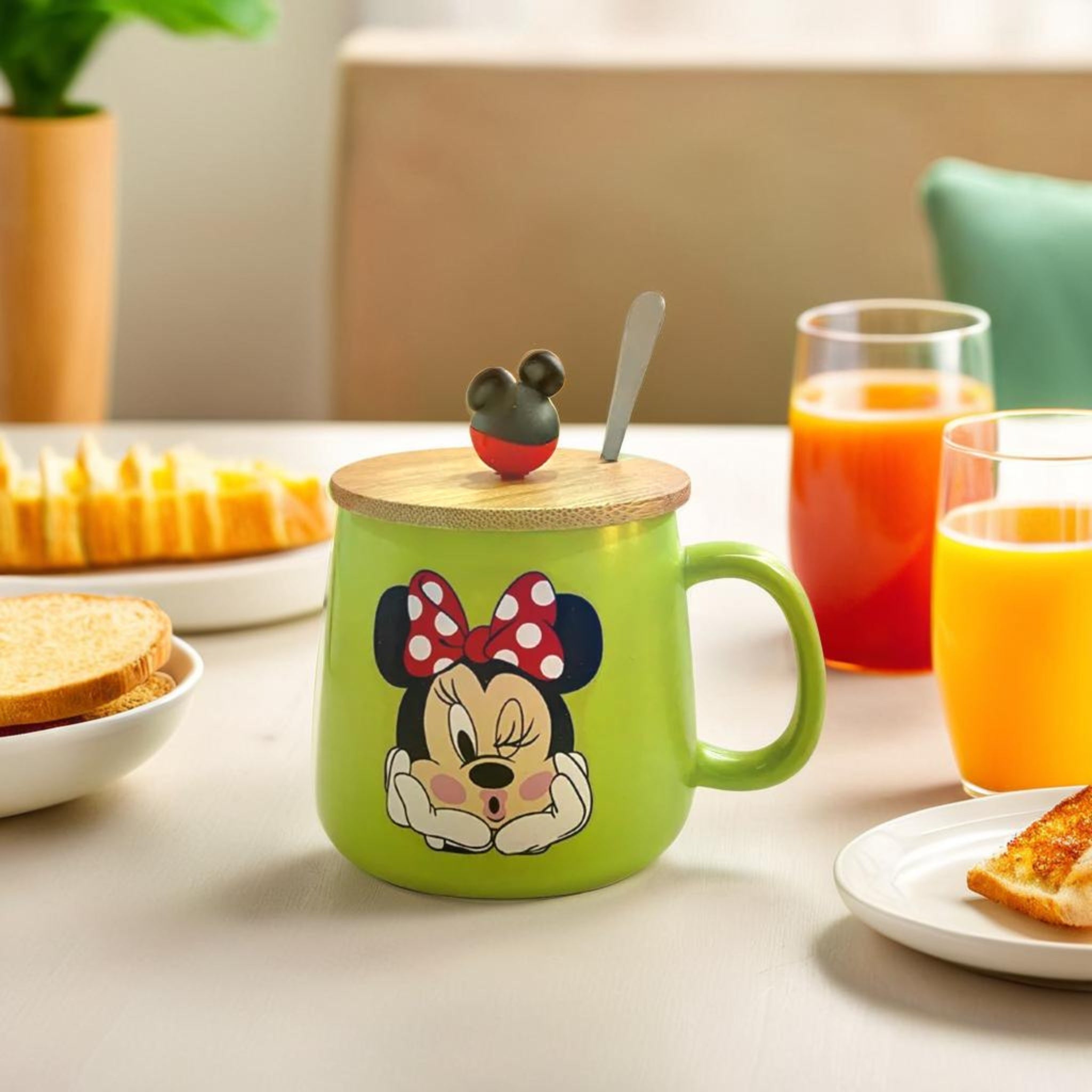 Tasse Disney officielle idéale pour cadeau en Tunisie, motifs authentiques.