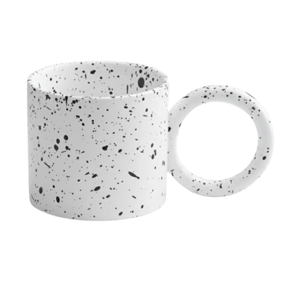 Mug Céramique Moucheté – Anse Anneau Minimal Chic
