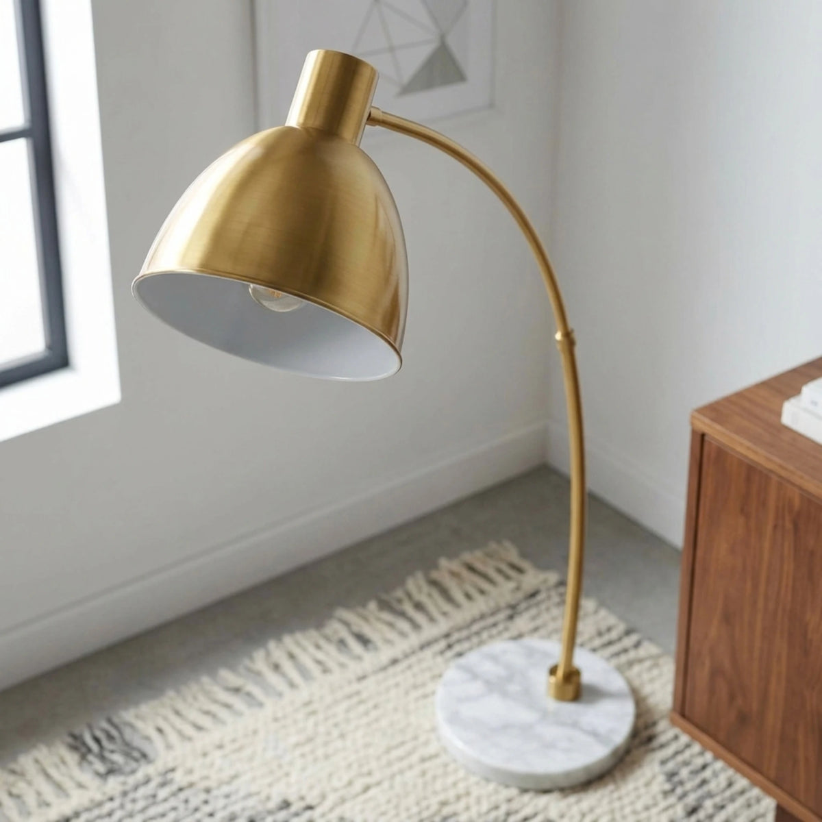 Lampadaire Arc Doré Tunisie | Socle Effet Marbre Blanc | Fiolla Home